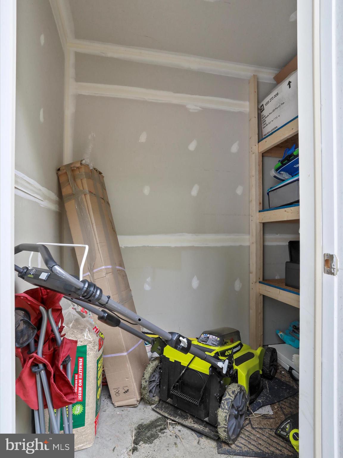 MANOR PARK - Residential