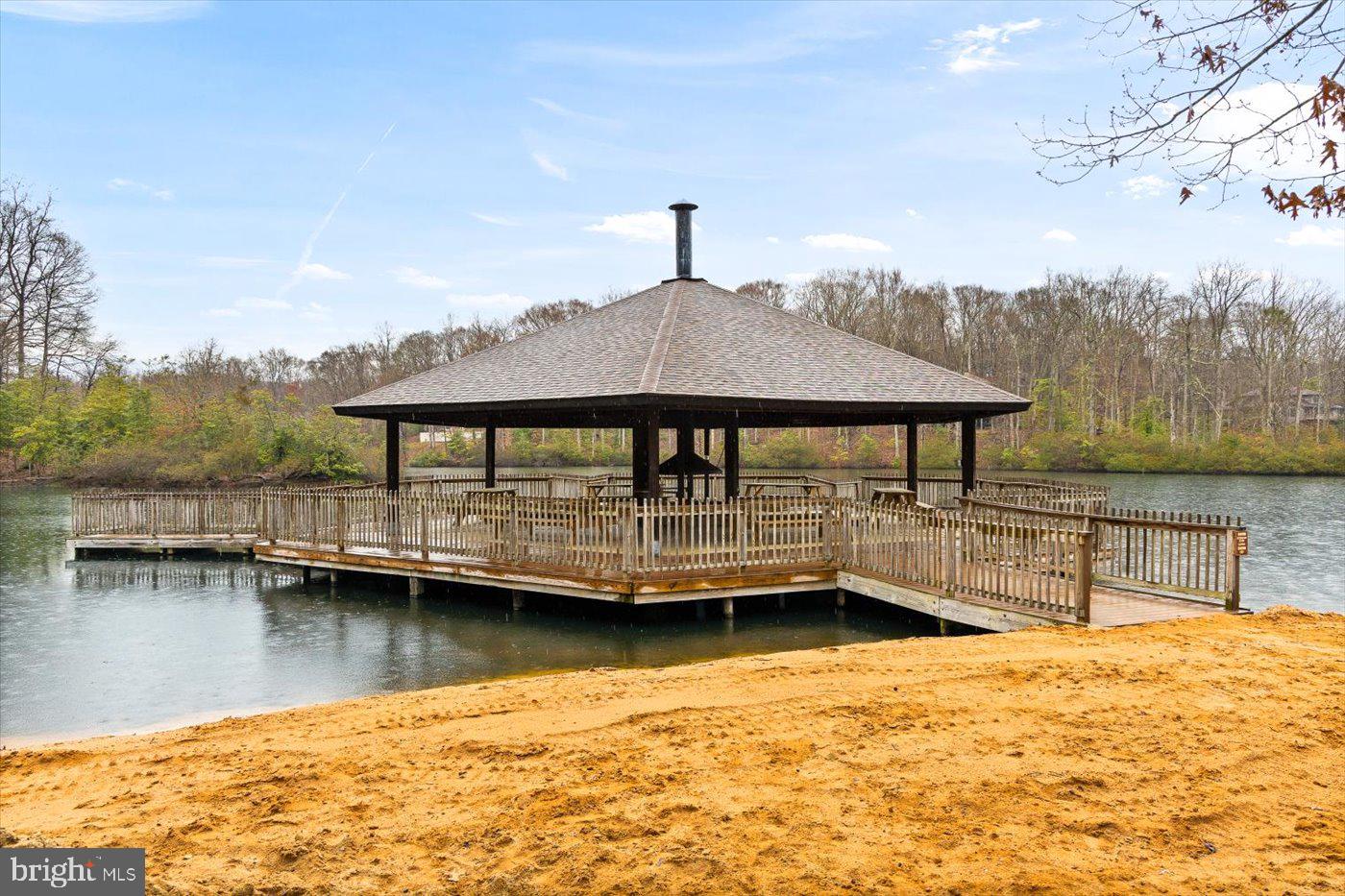 PRESIDENTIAL LAKES - Residential