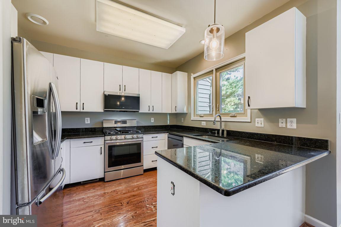 SUMMIT CHASE - Residential Lease