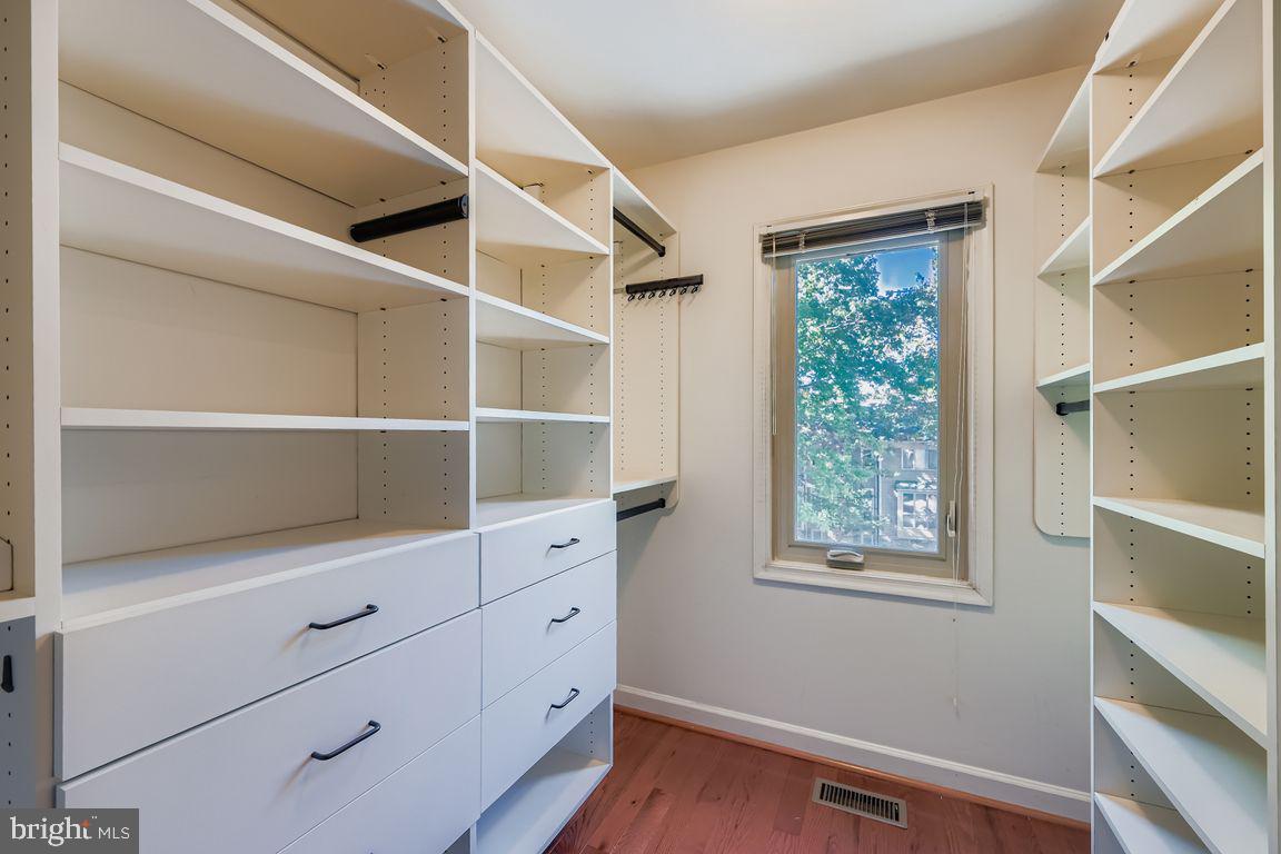 SUMMIT CHASE - Residential Lease