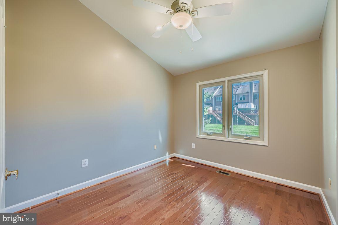 SUMMIT CHASE - Residential Lease