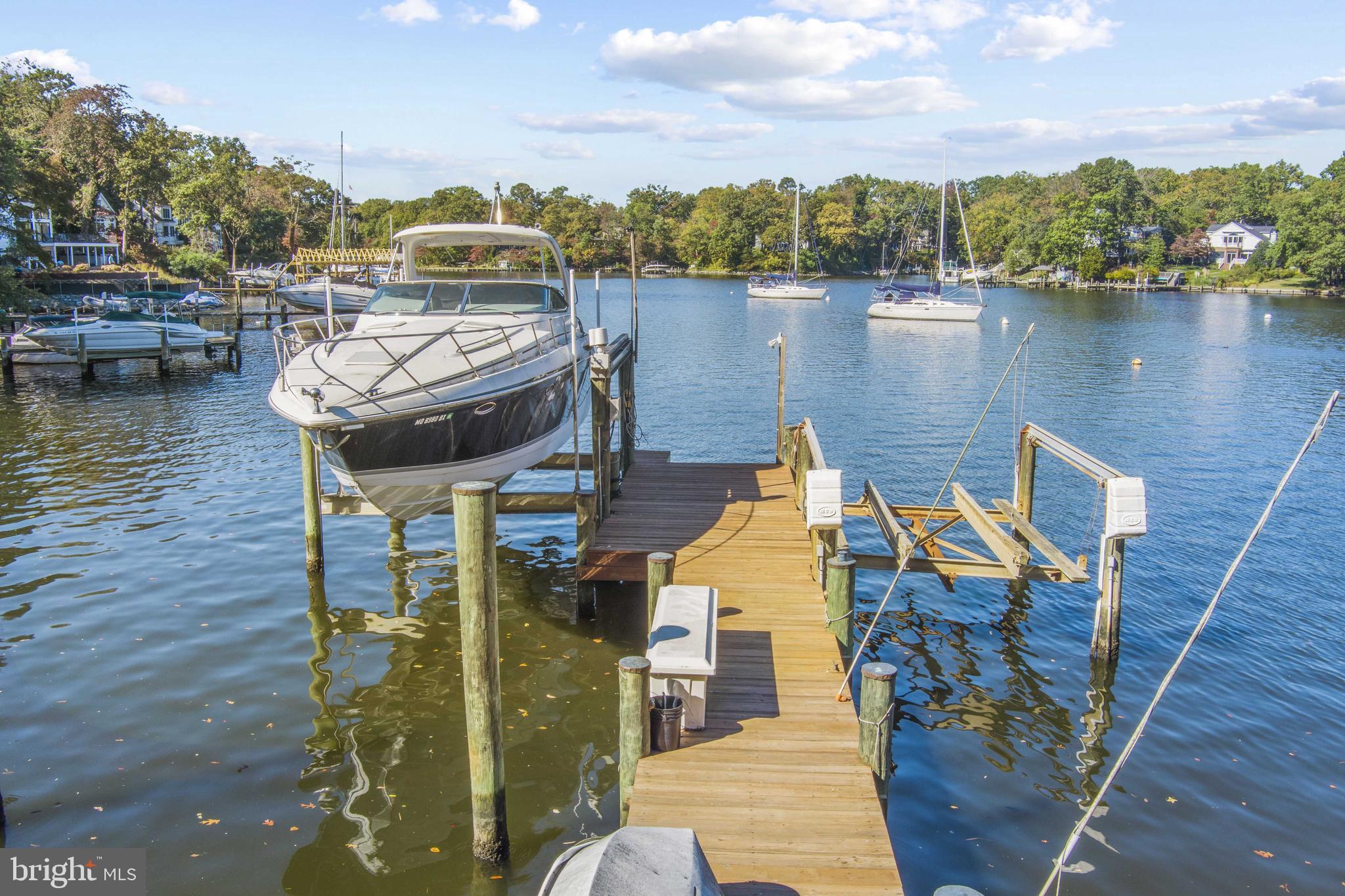 FAIR OAKS ON THE MAGOTHY - Residential