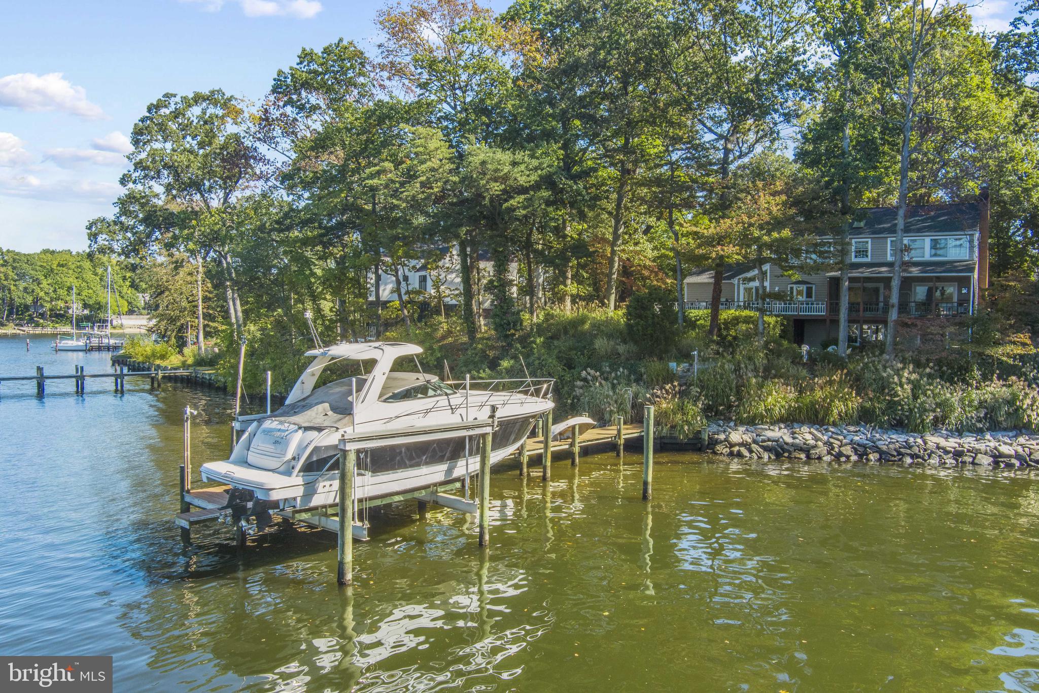 FAIR OAKS ON THE MAGOTHY - Residential