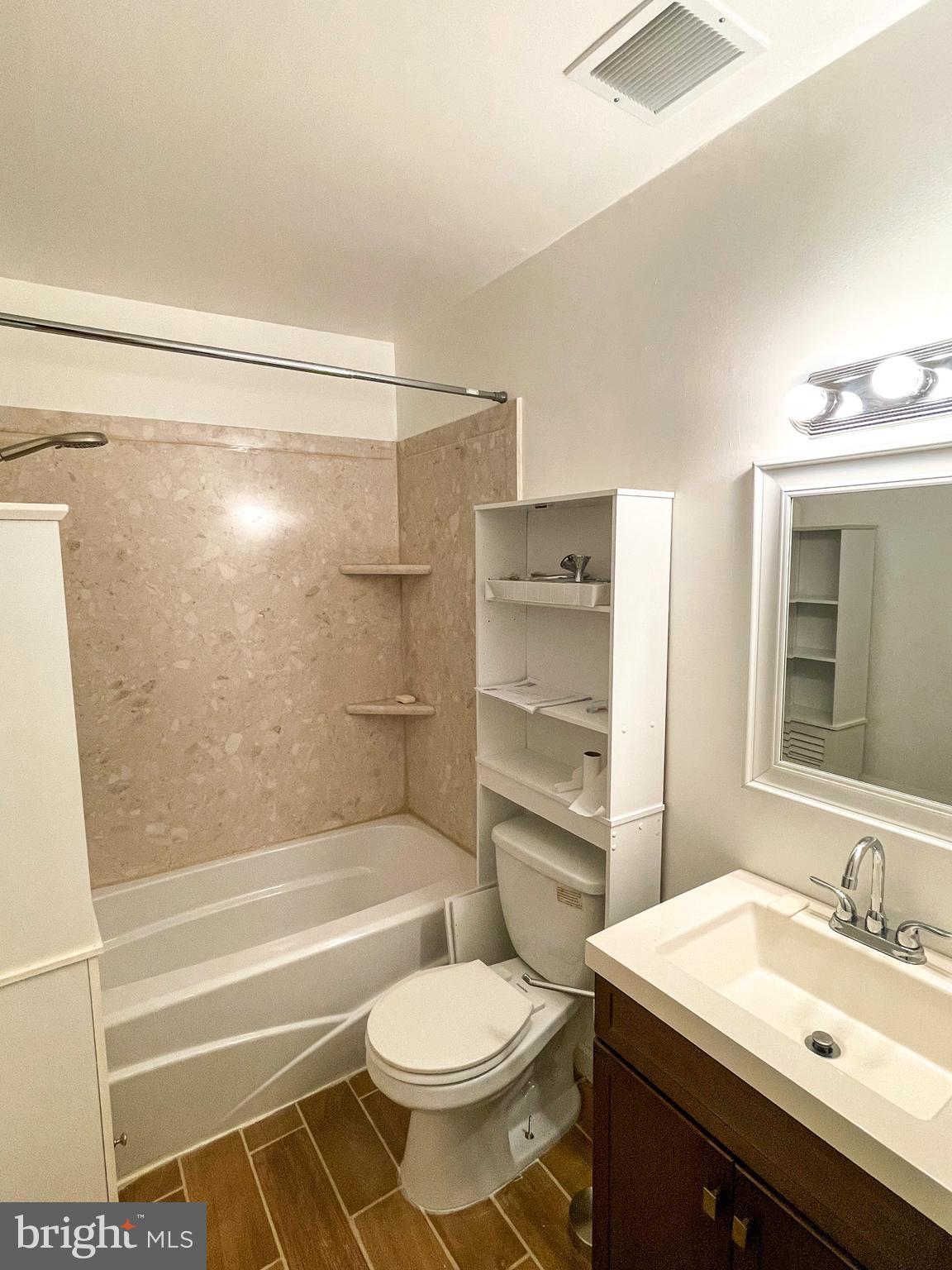 SOMERSET - Residential Lease