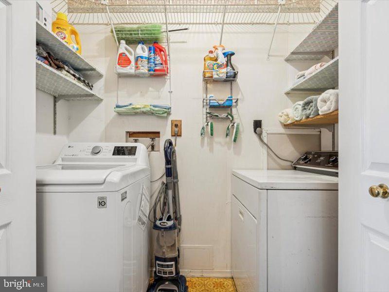 MAGNOLIA HILL - Residential