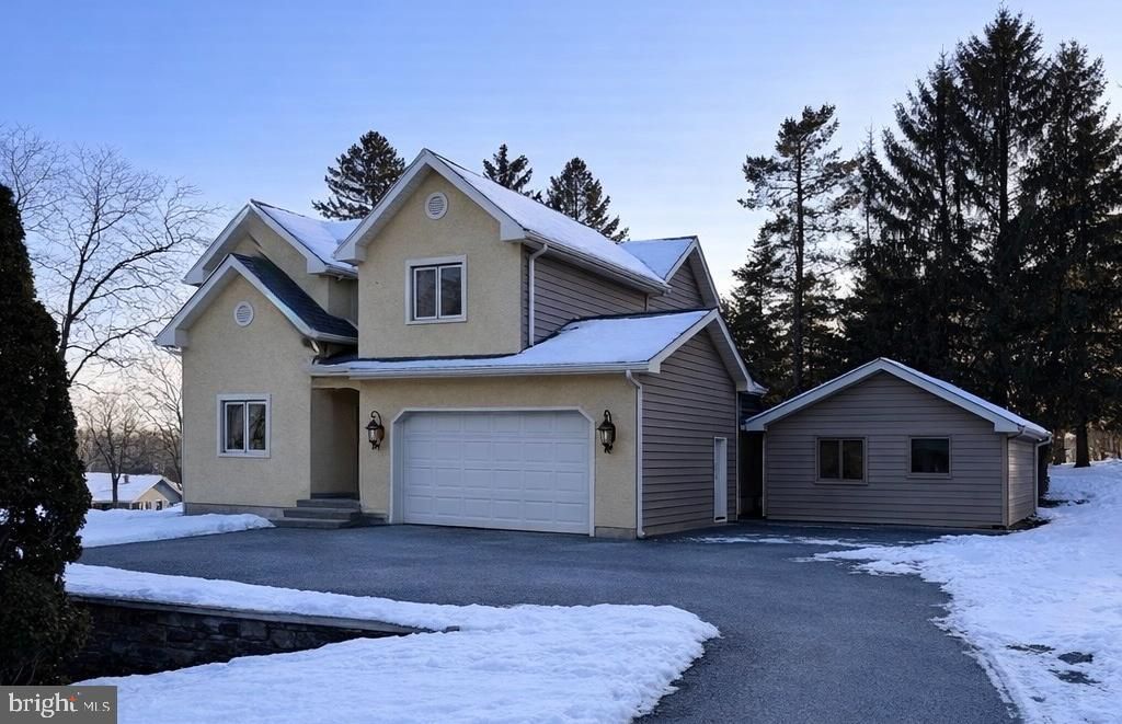 Photo of 216 N Charlotte Street, MANHEIM, PA 17545 (MLS # PALA2082248)