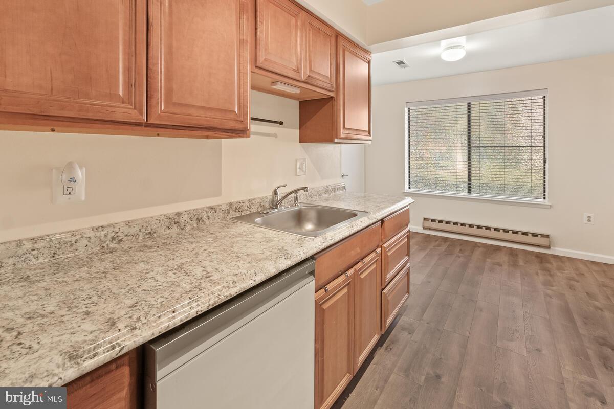 LEISURE WORLD - Residential