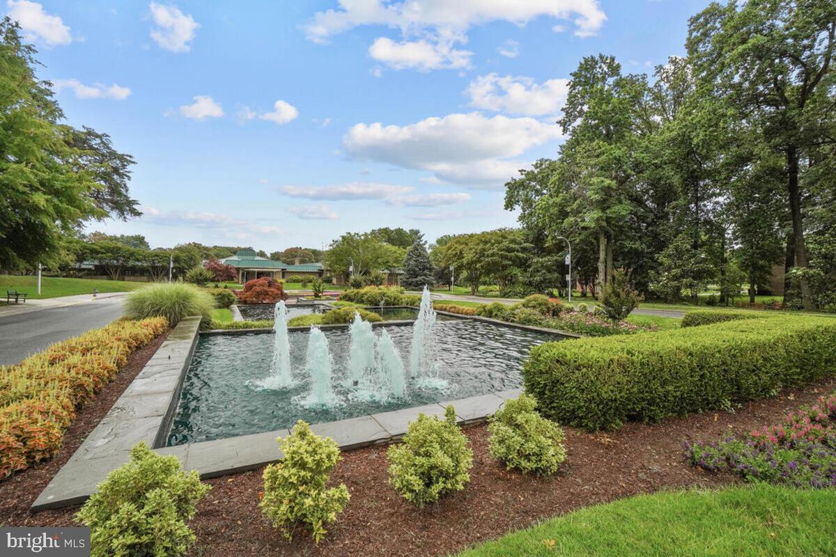 LEISURE WORLD - Residential