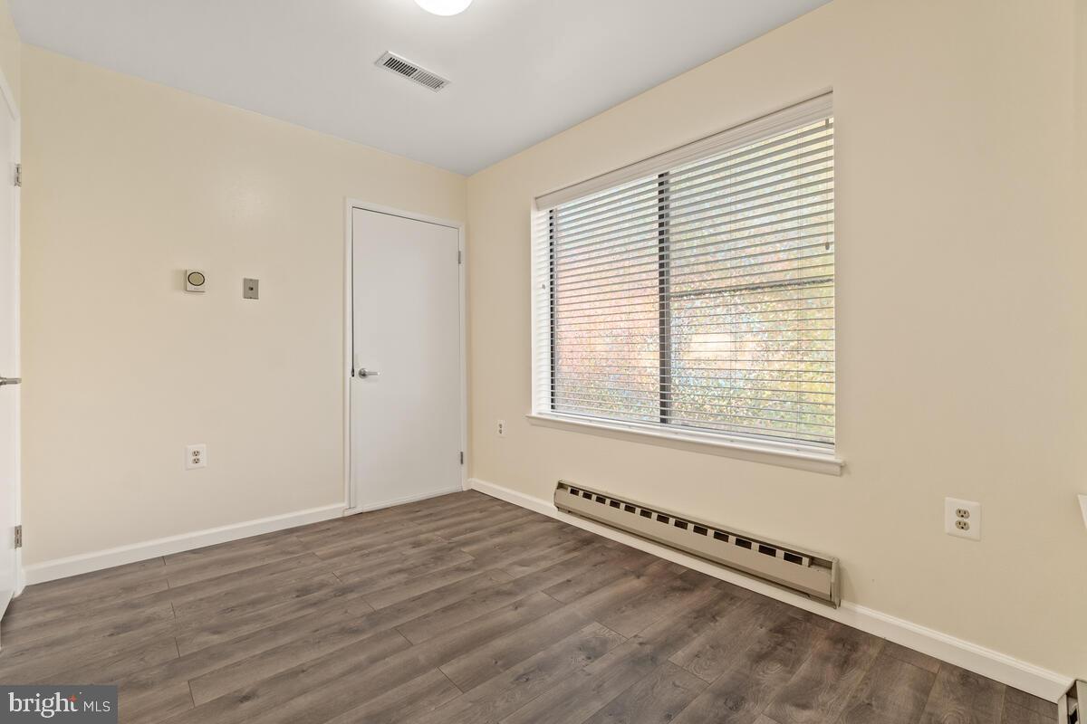 LEISURE WORLD - Residential