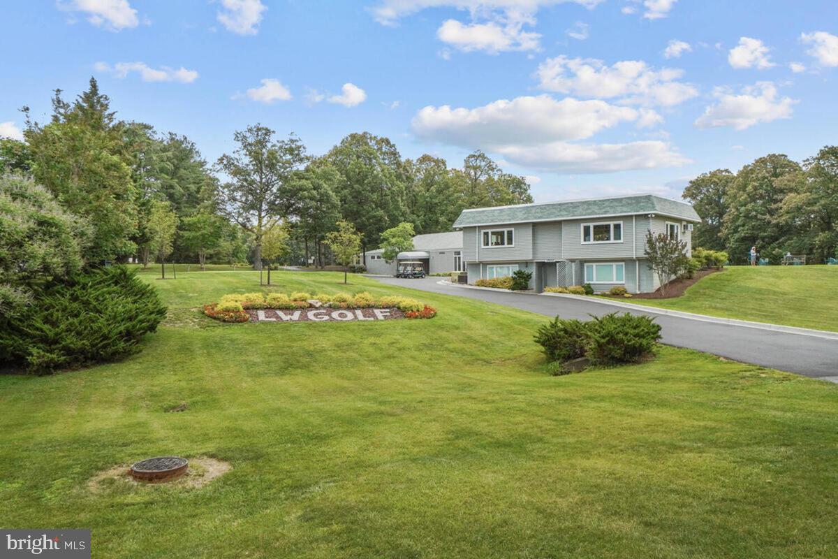 LEISURE WORLD - Residential