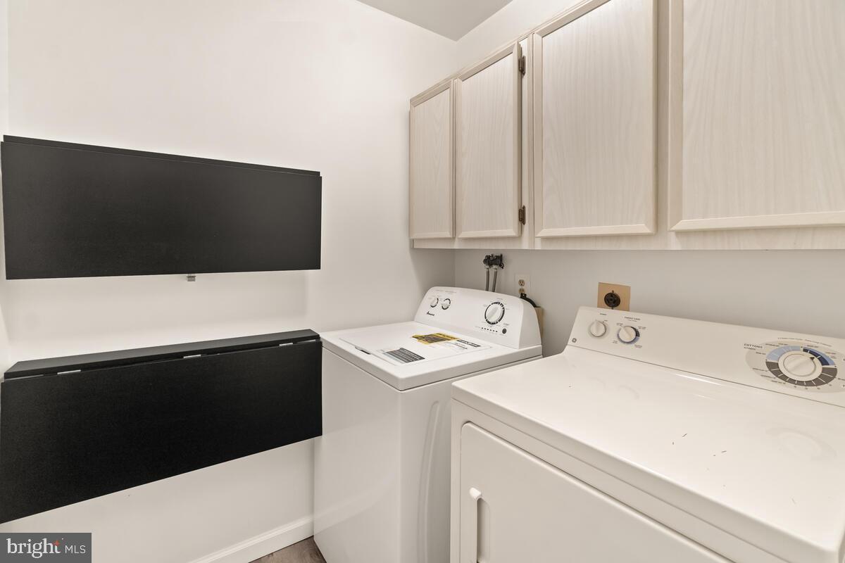 LEISURE WORLD - Residential