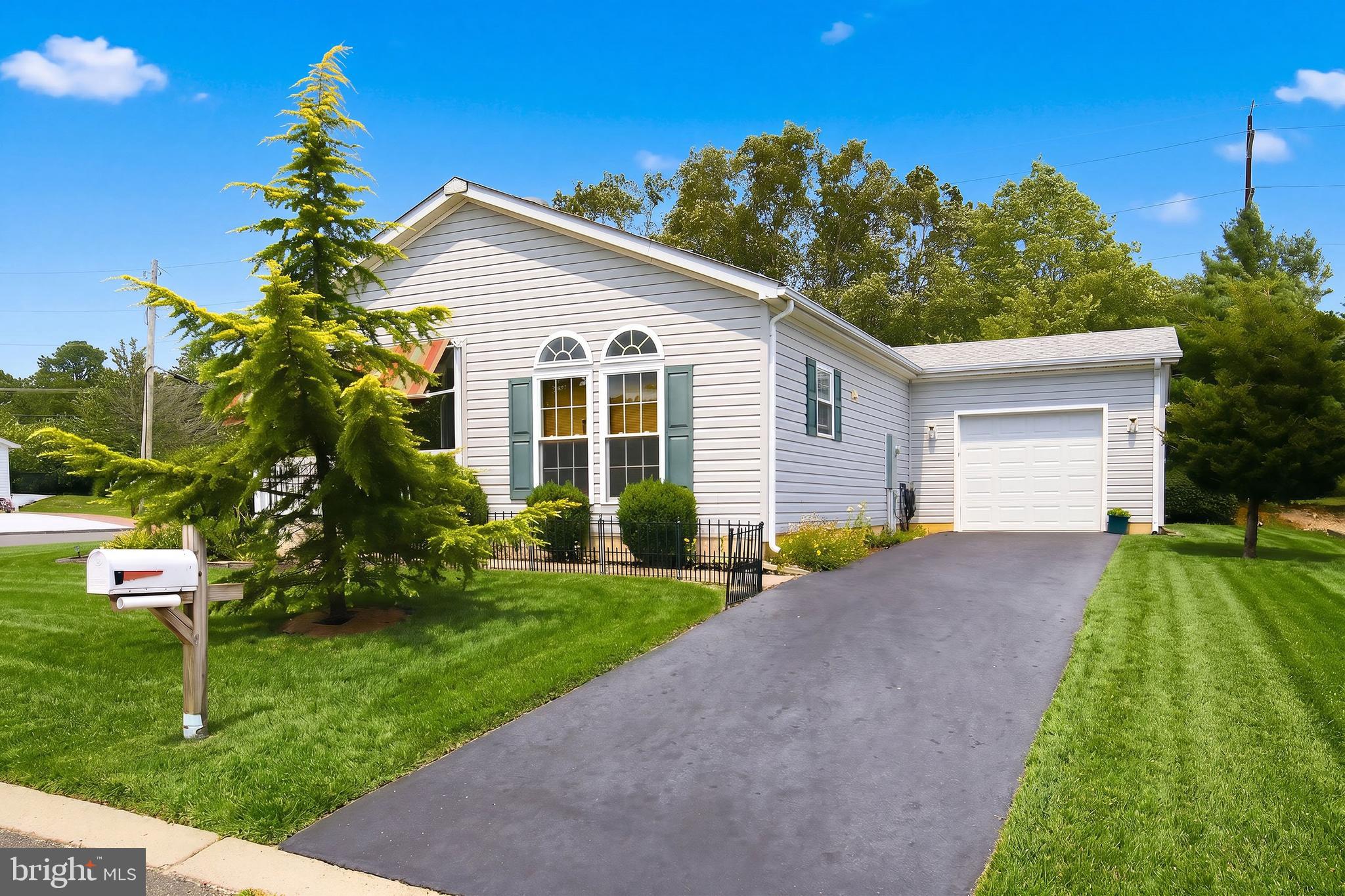 60 FORT LEE DRIVE