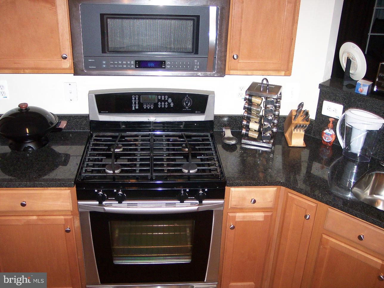 THE RESERVE CONDOMINIUMS - Residential Lease