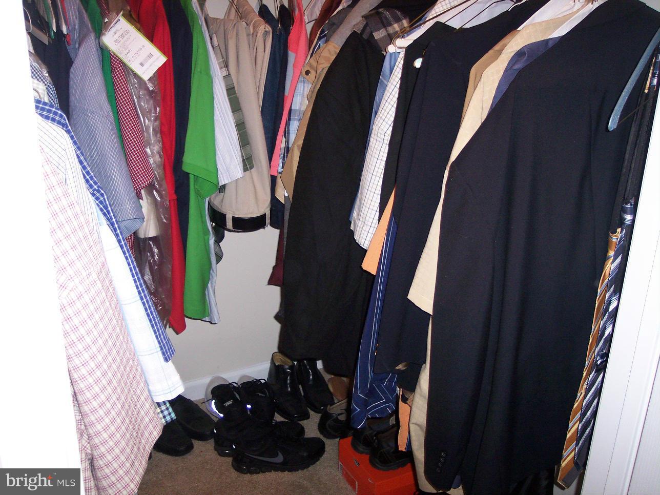 THE RESERVE CONDOMINIUMS - Residential Lease