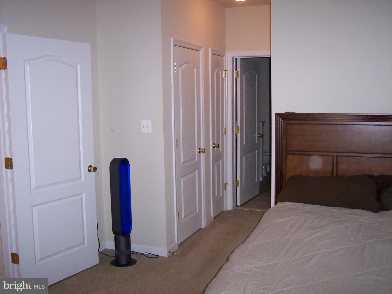 THE RESERVE CONDOMINIUMS - Residential Lease