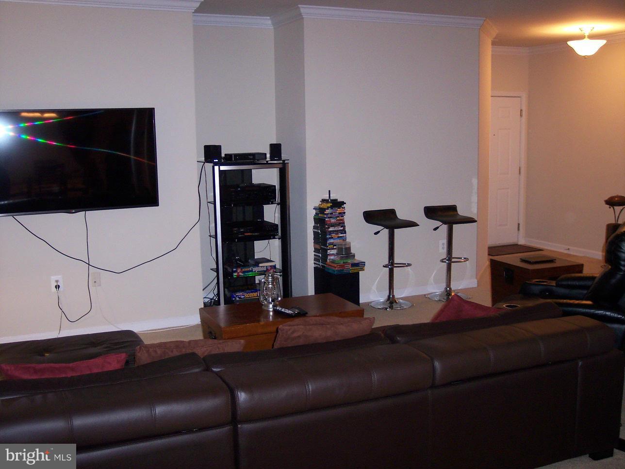 THE RESERVE CONDOMINIUMS - Residential Lease