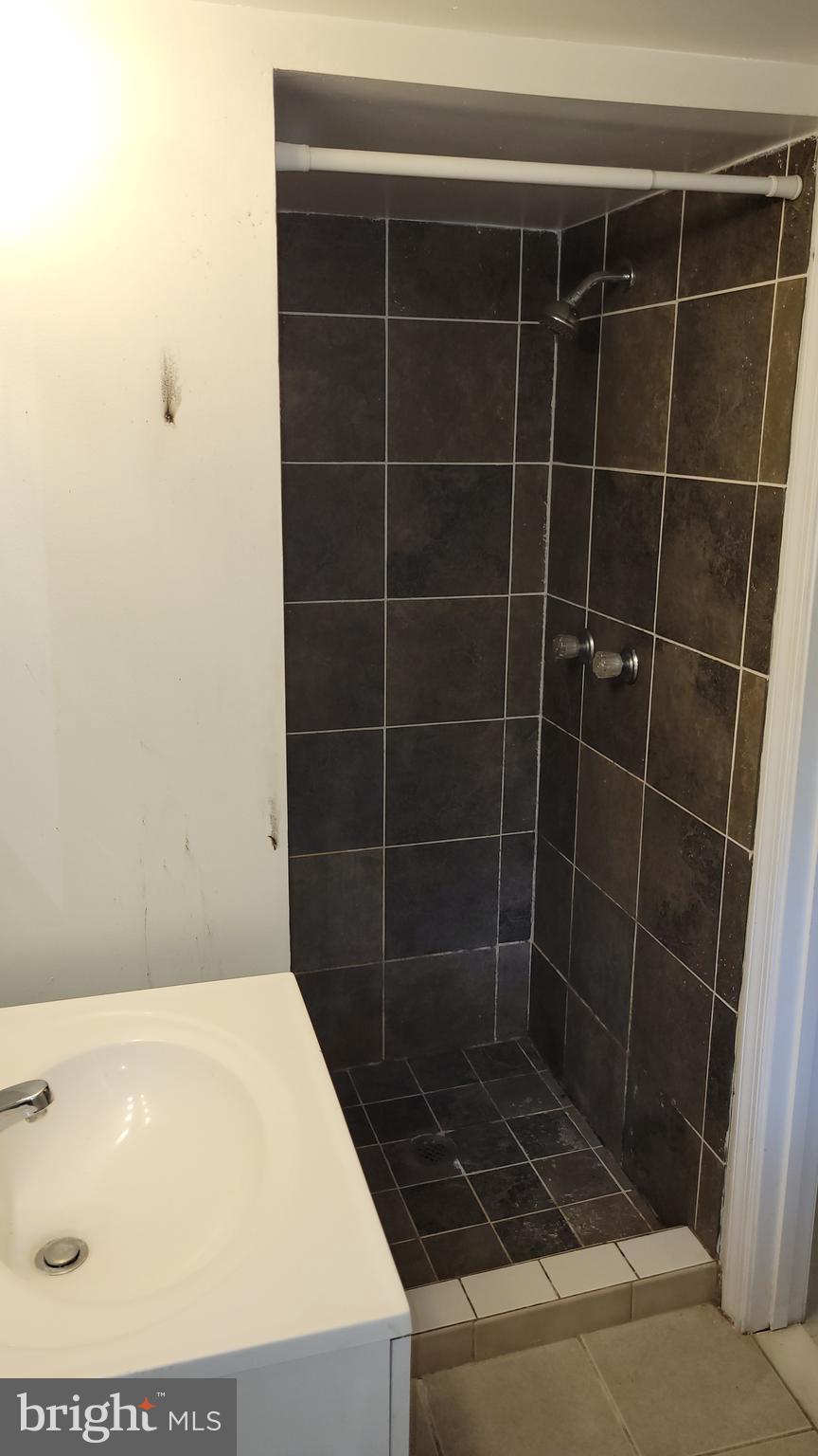 CEDARCROFT HISTORIC DISTRICT - Residential Lease