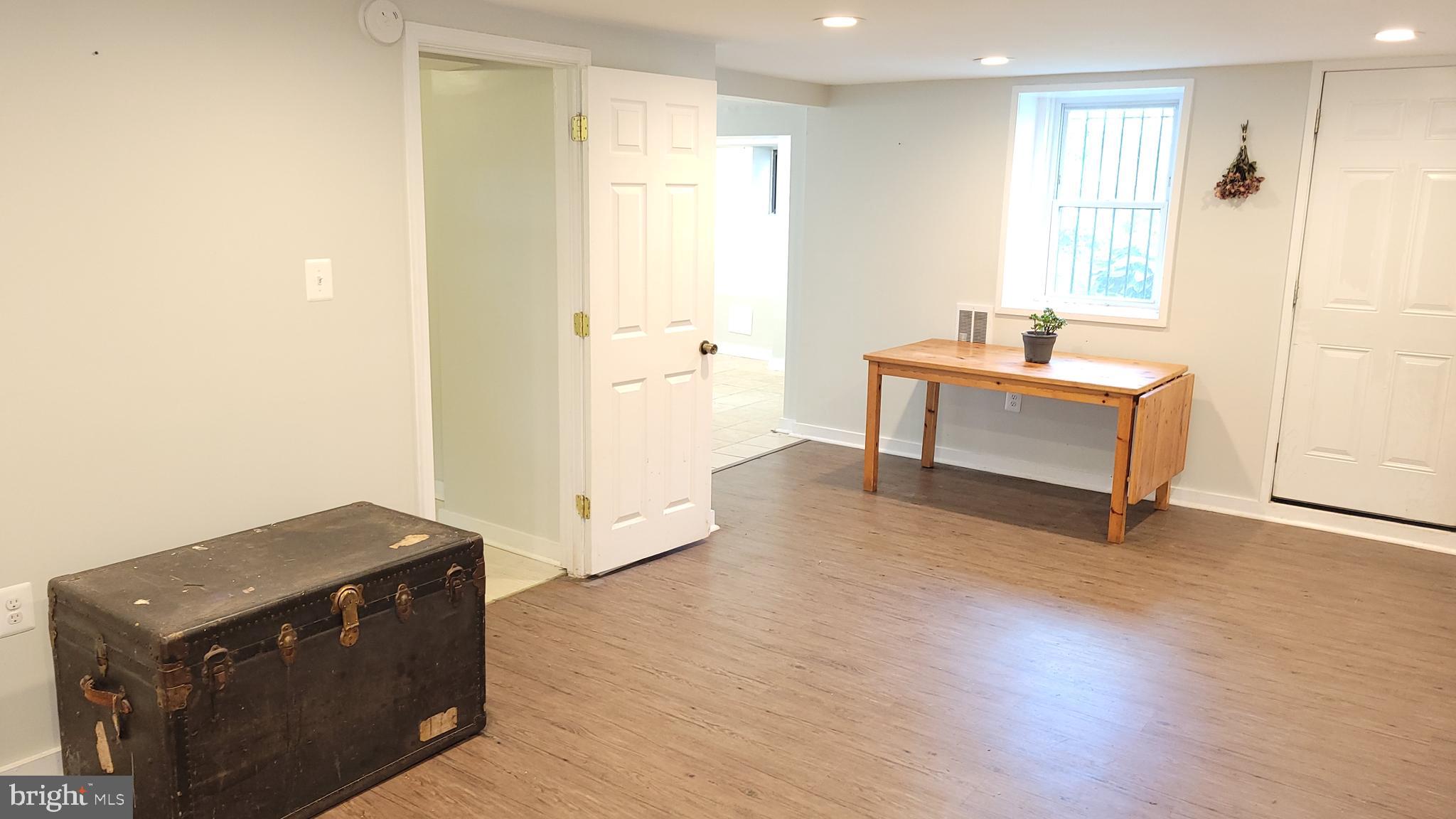 CEDARCROFT HISTORIC DISTRICT - Residential Lease