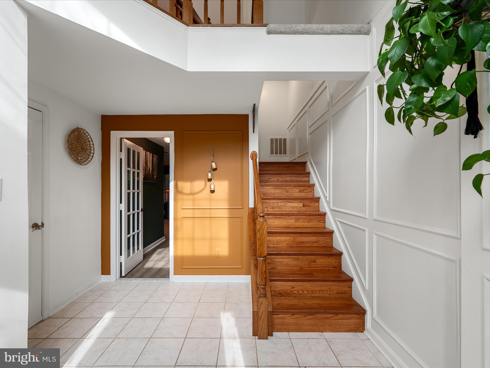 892 TALL OAKS SQUARE SE