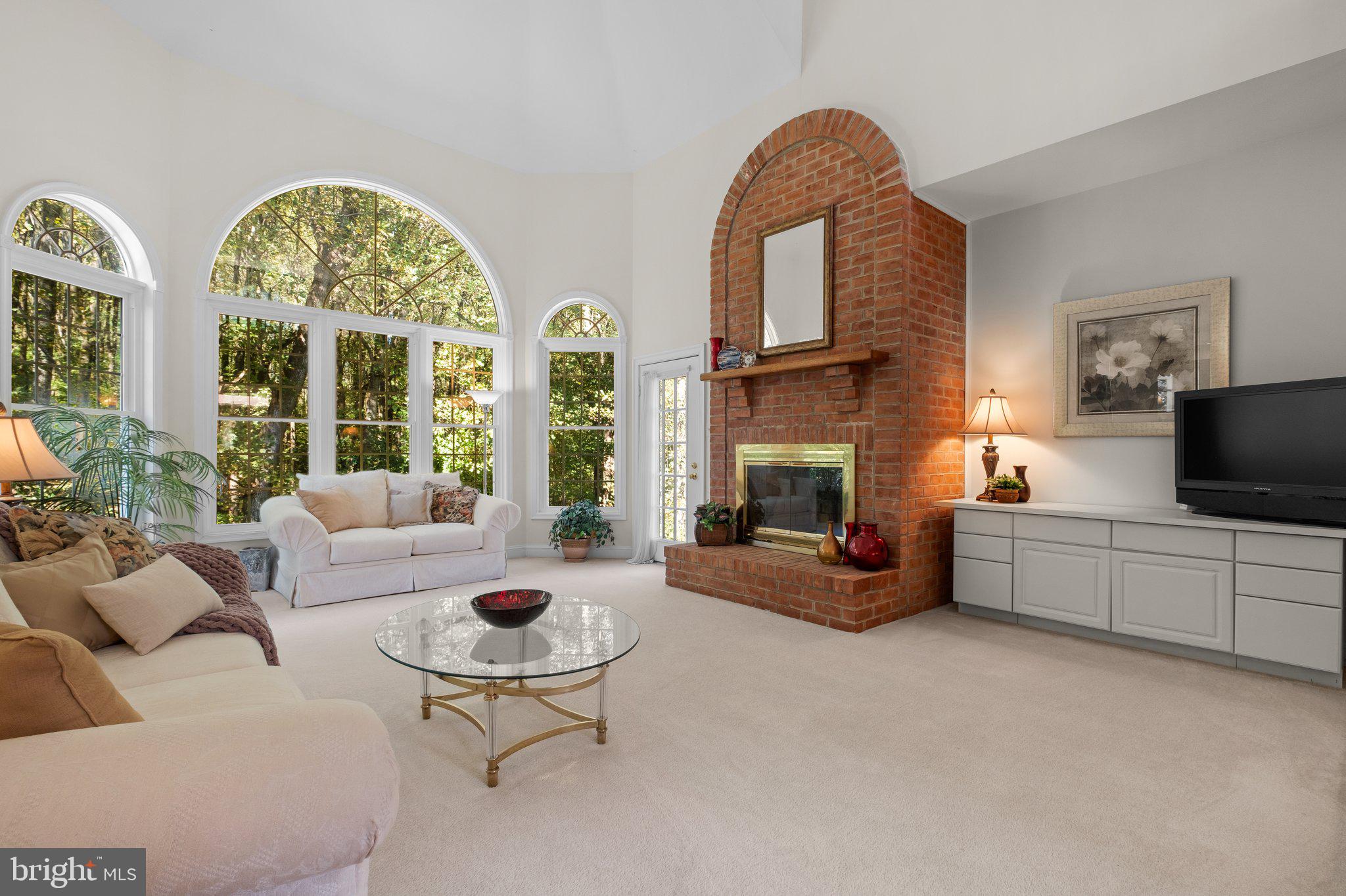 HUNTERS CREEK FARM - Residential