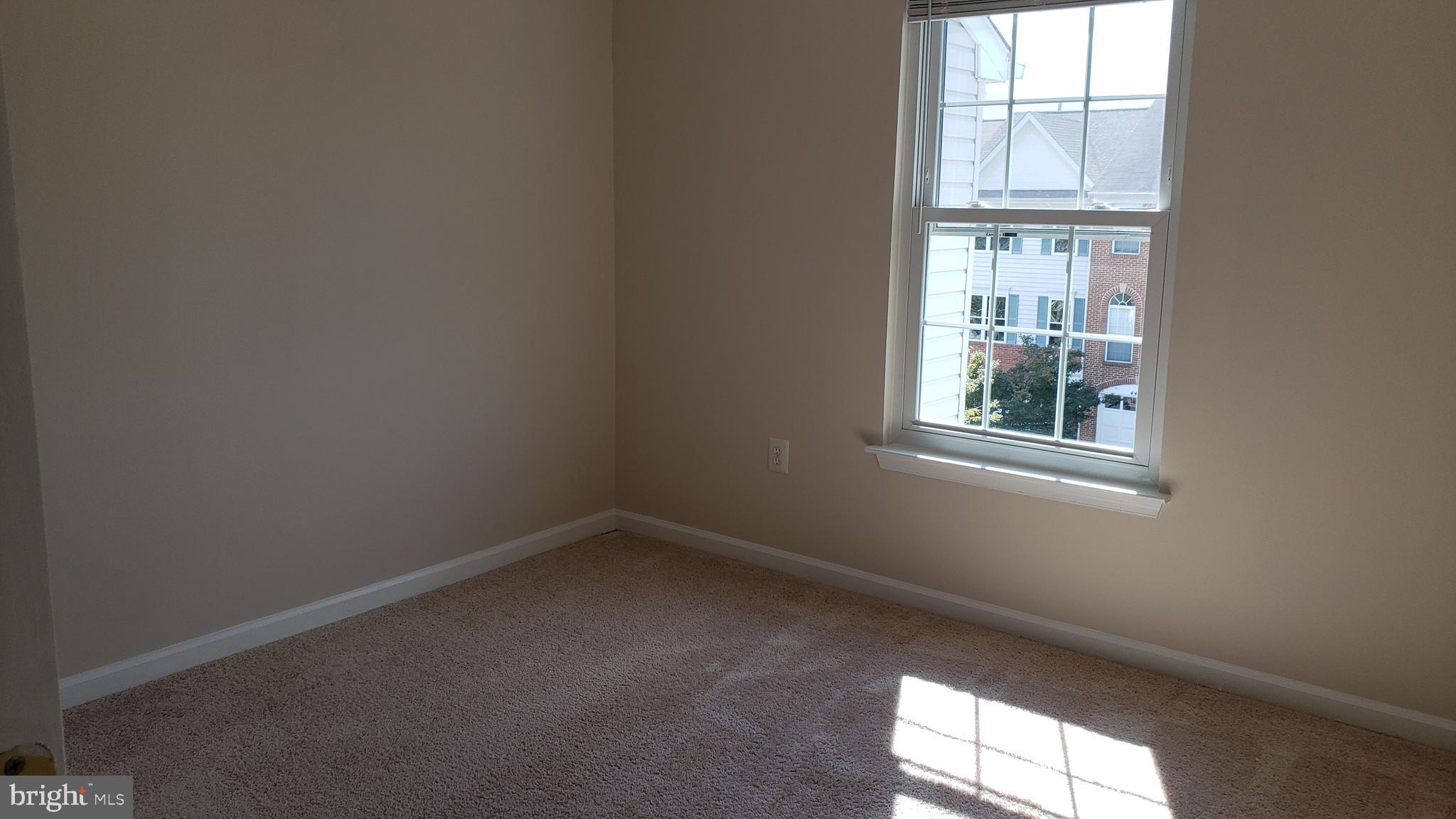 ASHBURN VILLAGE - Residential Lease