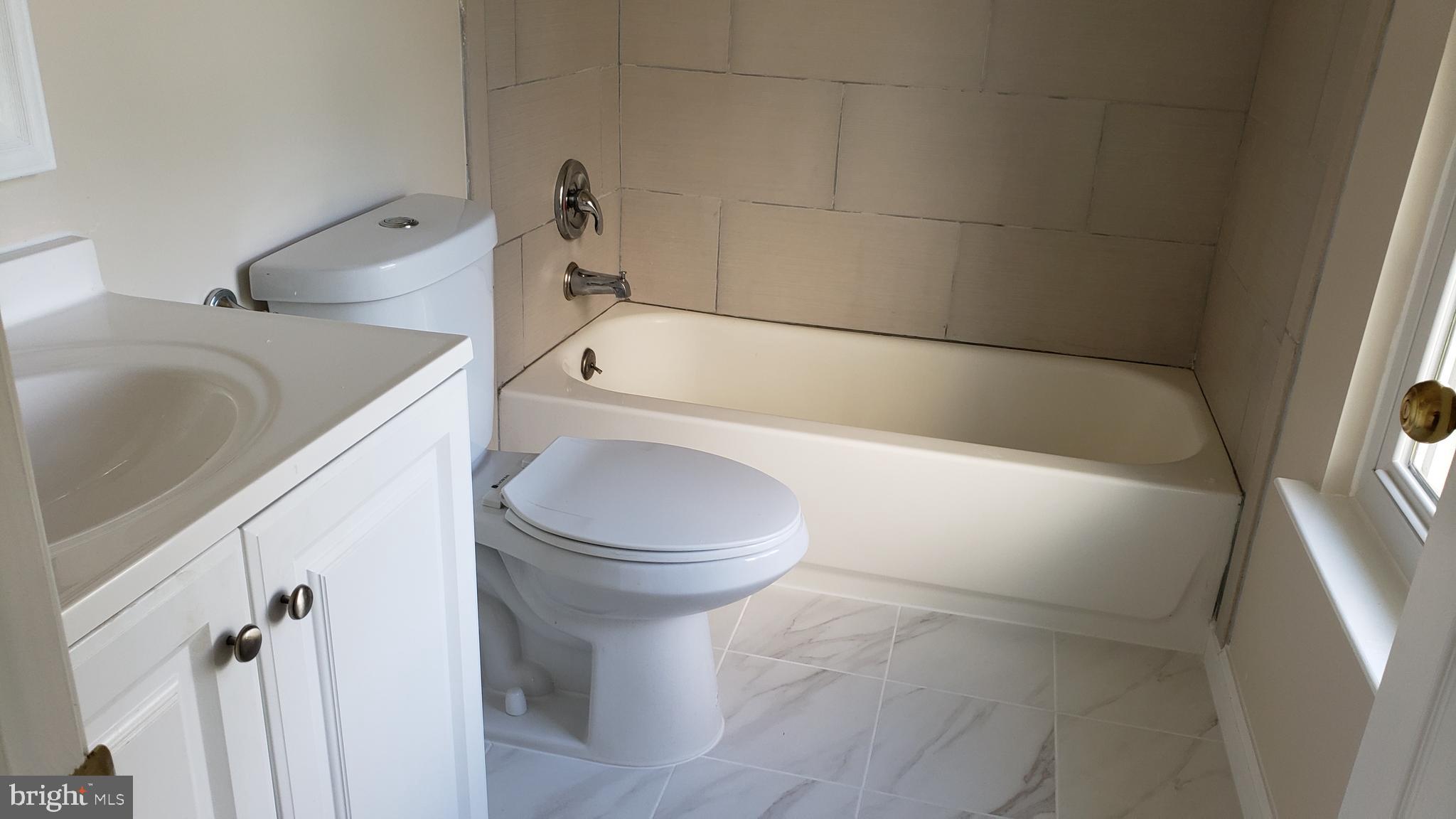 ASHBURN VILLAGE - Residential Lease