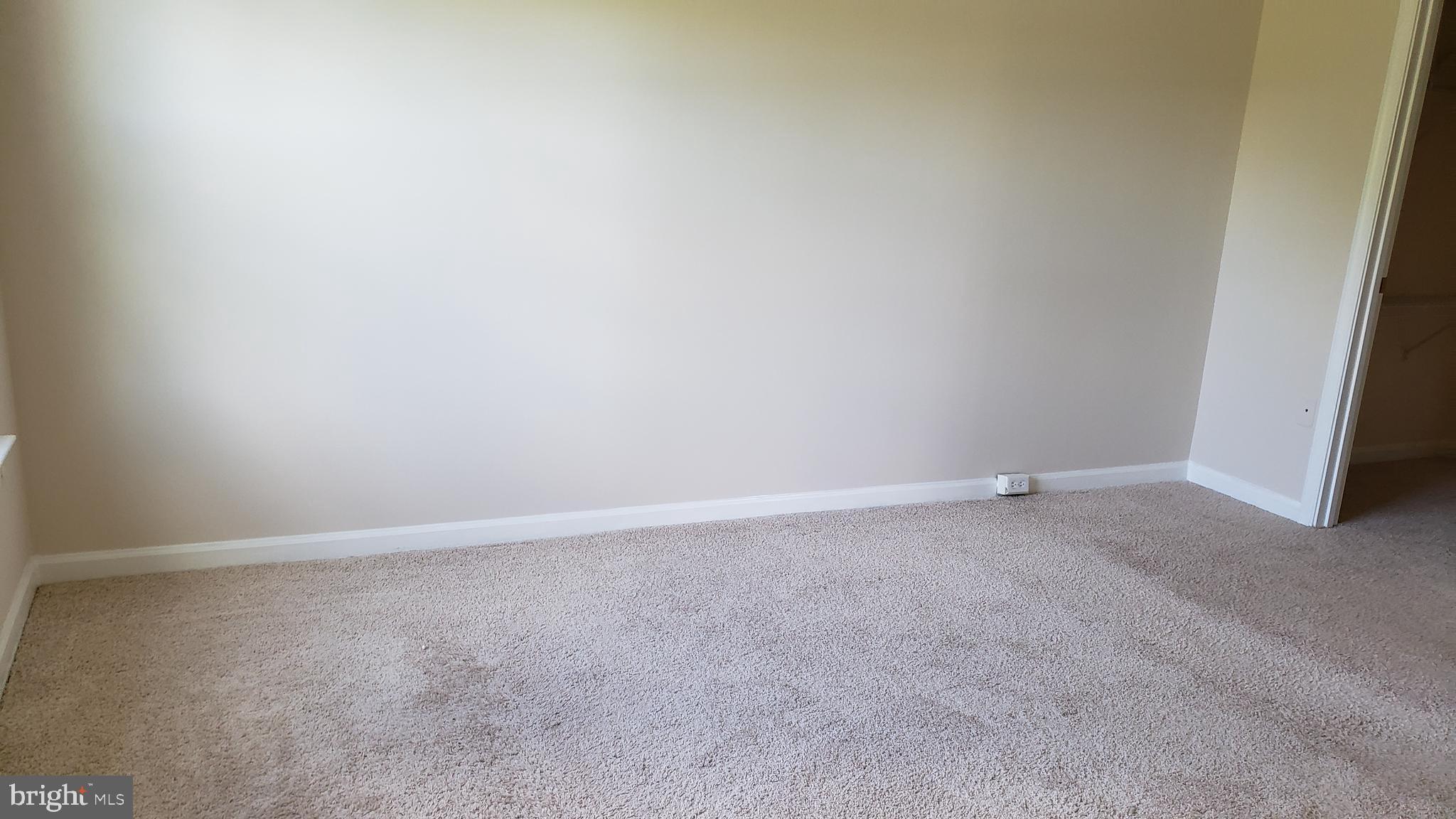 ASHBURN VILLAGE - Residential Lease