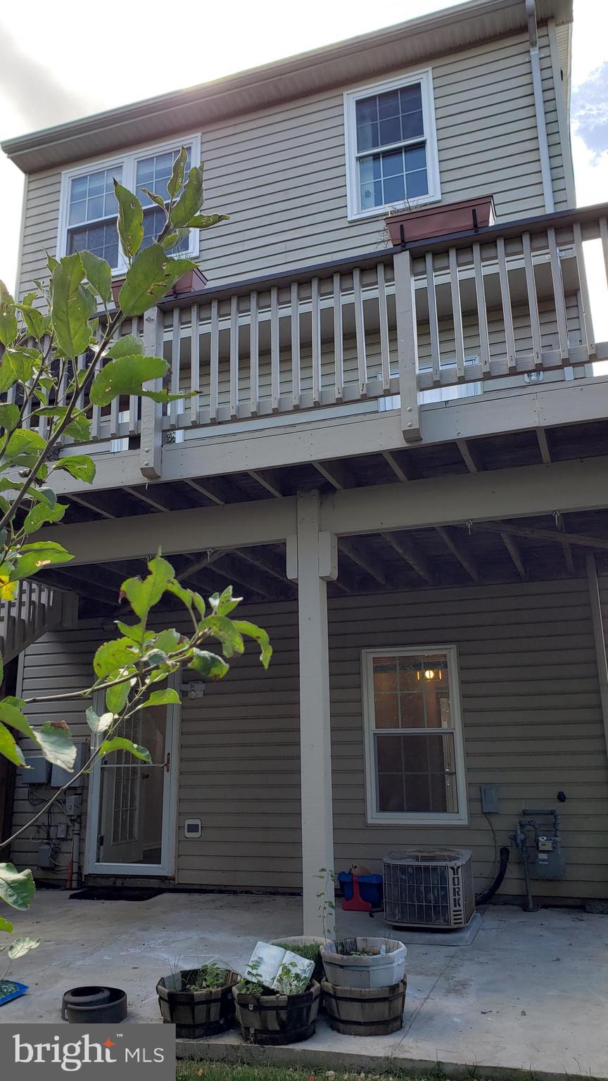 ASHBURN VILLAGE - Residential Lease