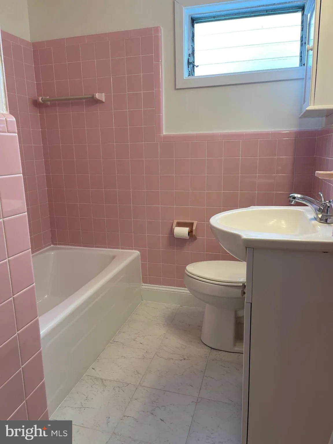 Carneys Point, New Jersey 08069, United States, 3 Bedrooms Bedrooms, ,1 BathroomBathrooms,Residential,Active,249024