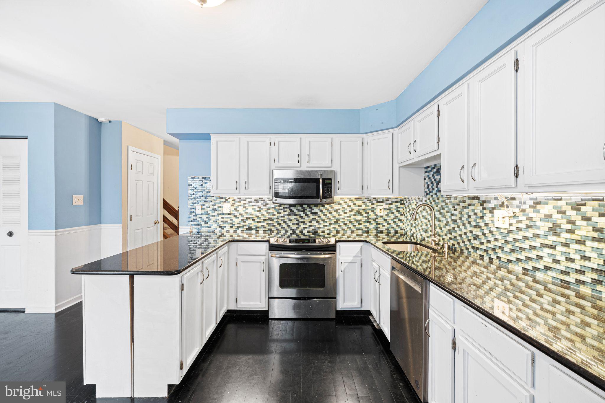 HERITAGE MANOR - Residential