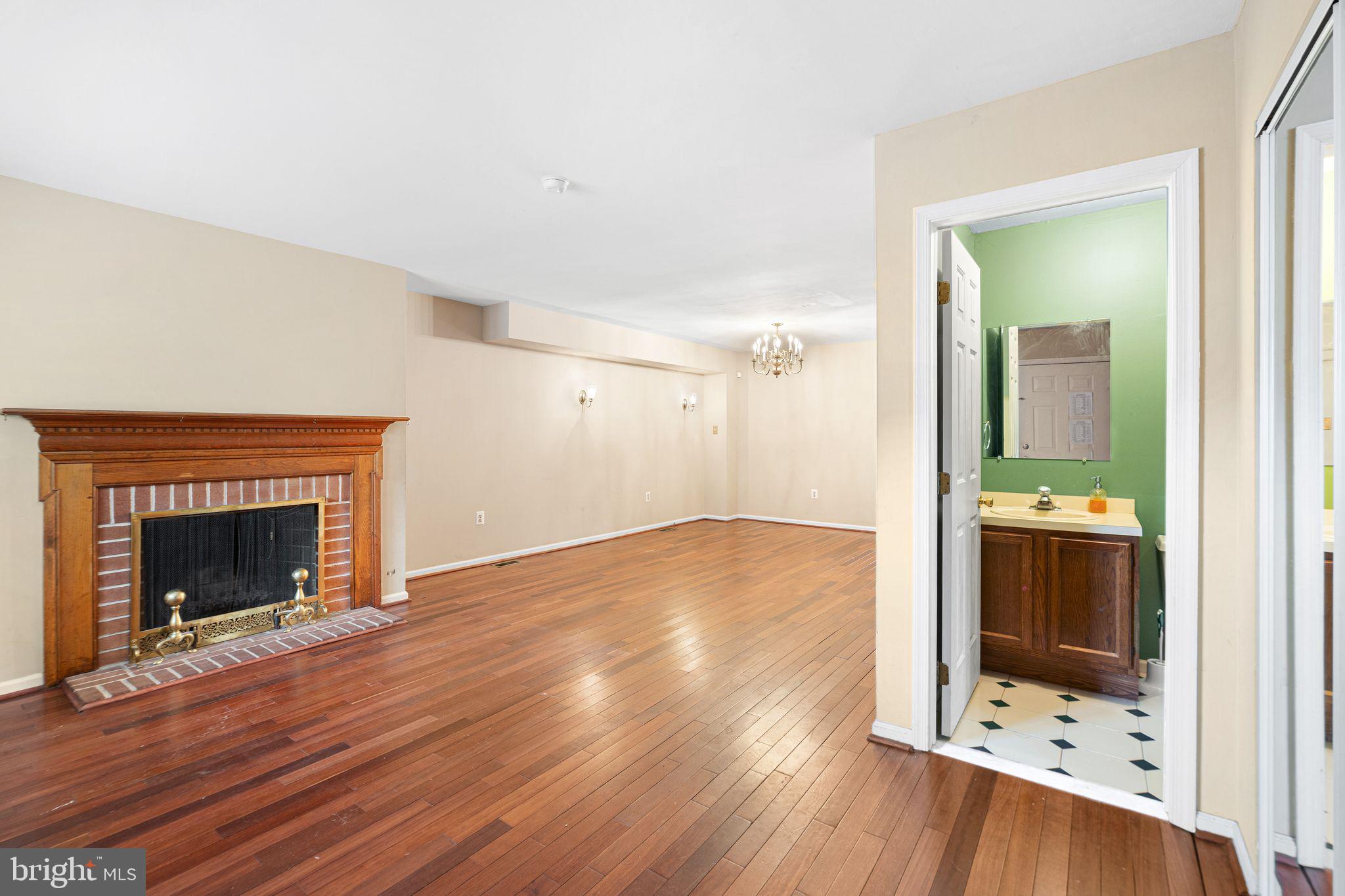 HERITAGE MANOR - Residential