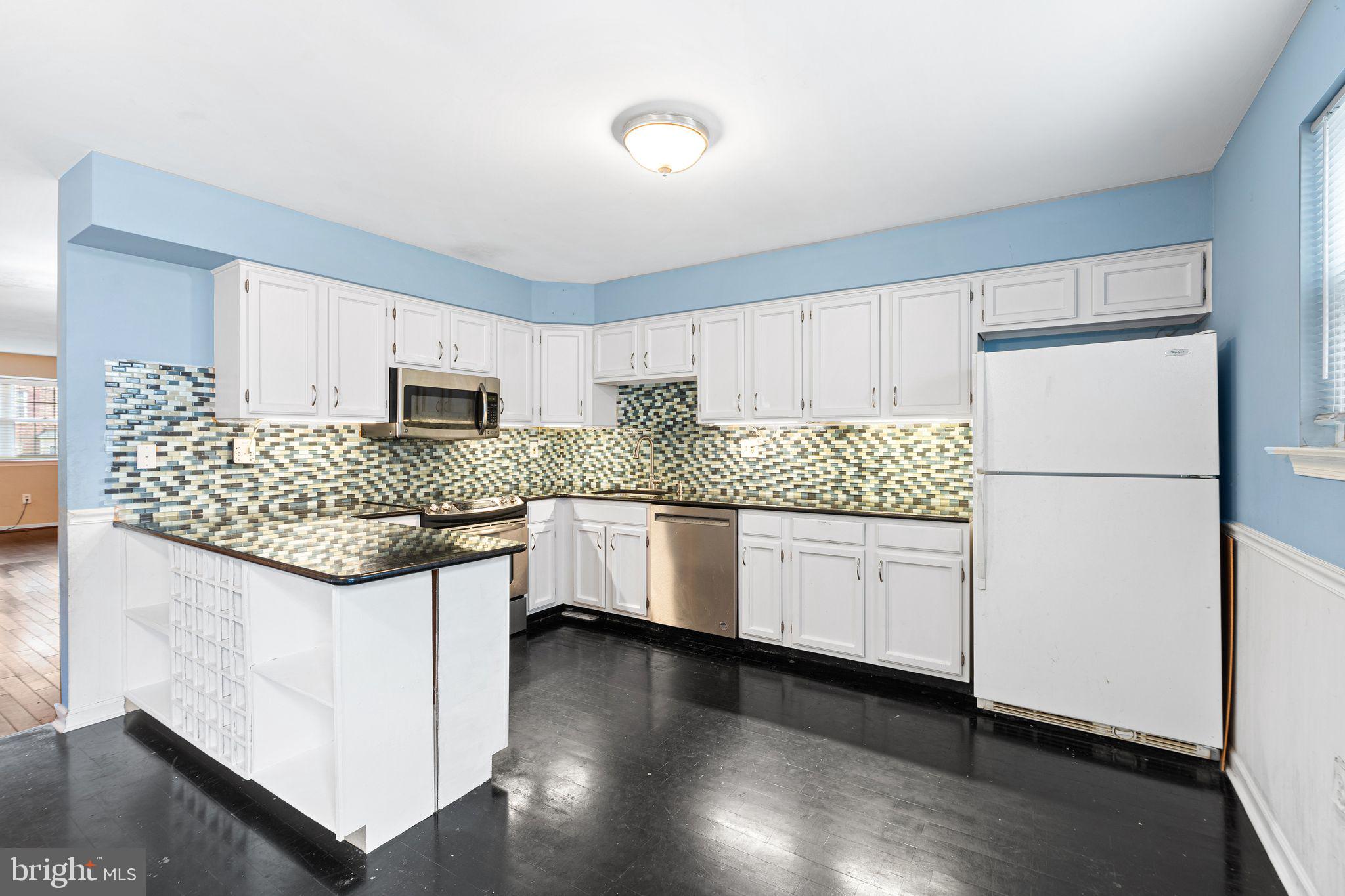 HERITAGE MANOR - Residential