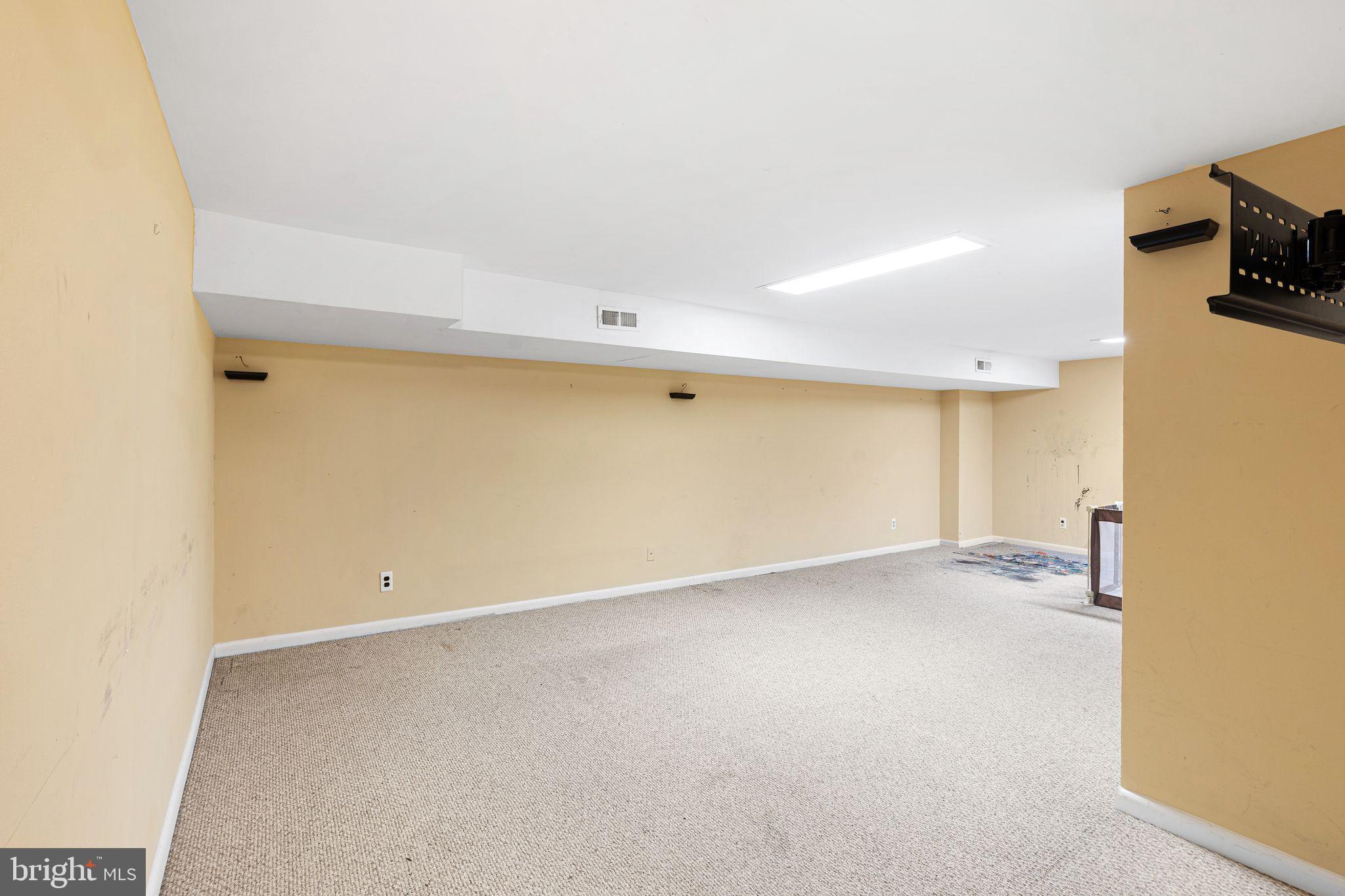 HERITAGE MANOR - Residential