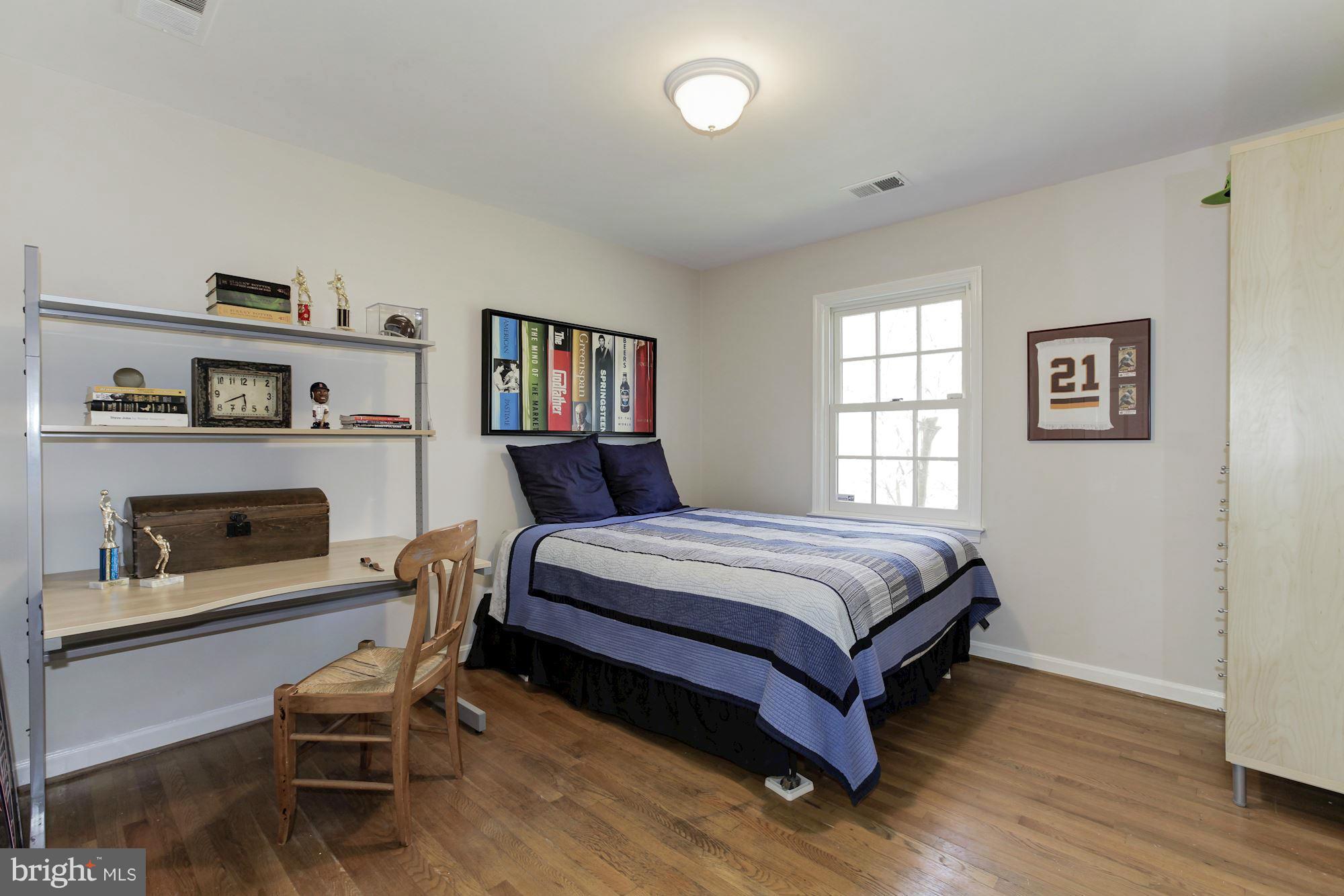 RIVER FALLS - Residential