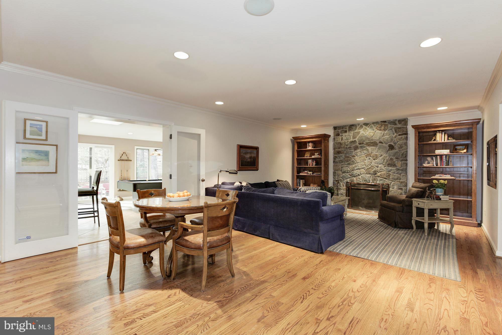 RIVER FALLS - Residential