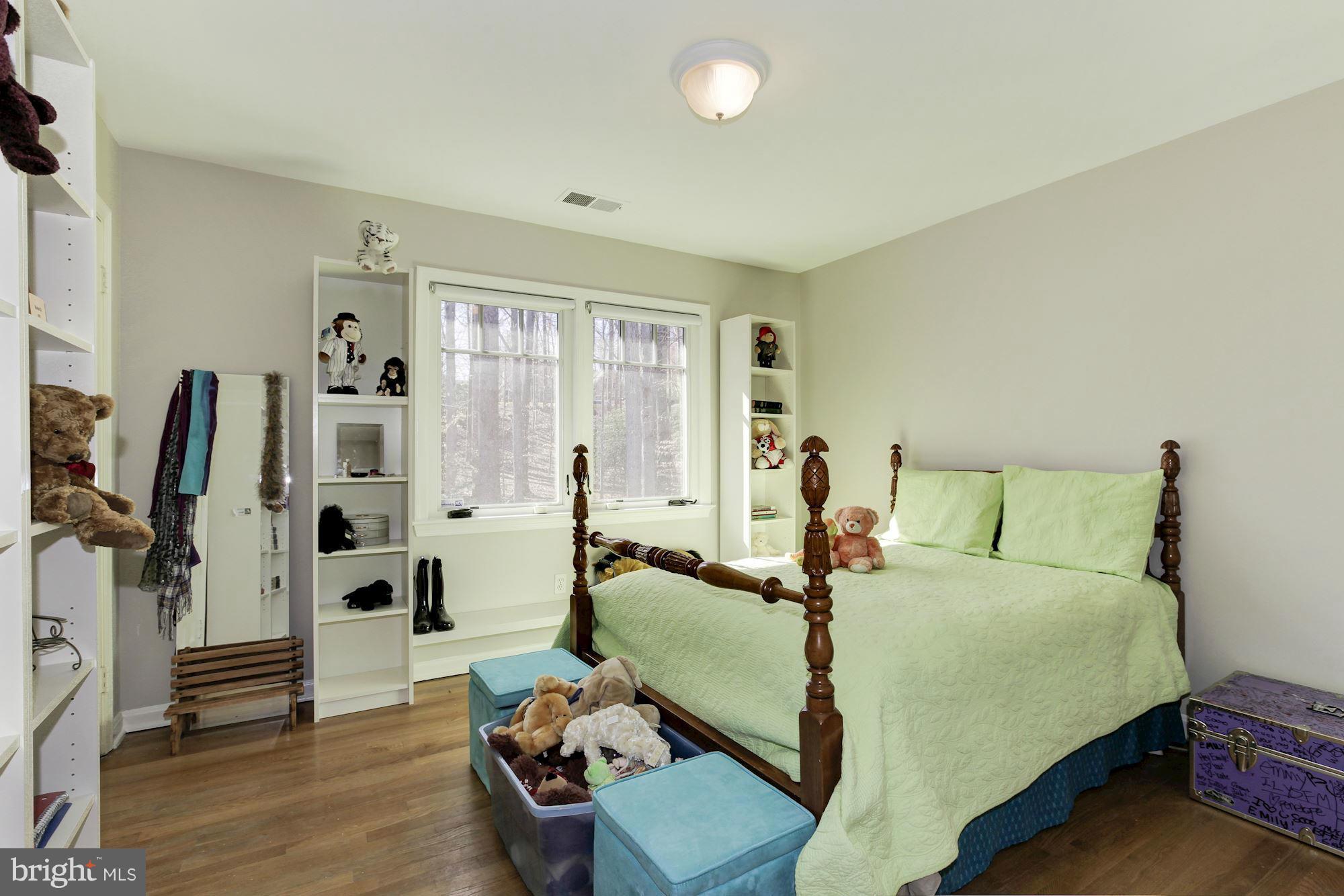 RIVER FALLS - Residential