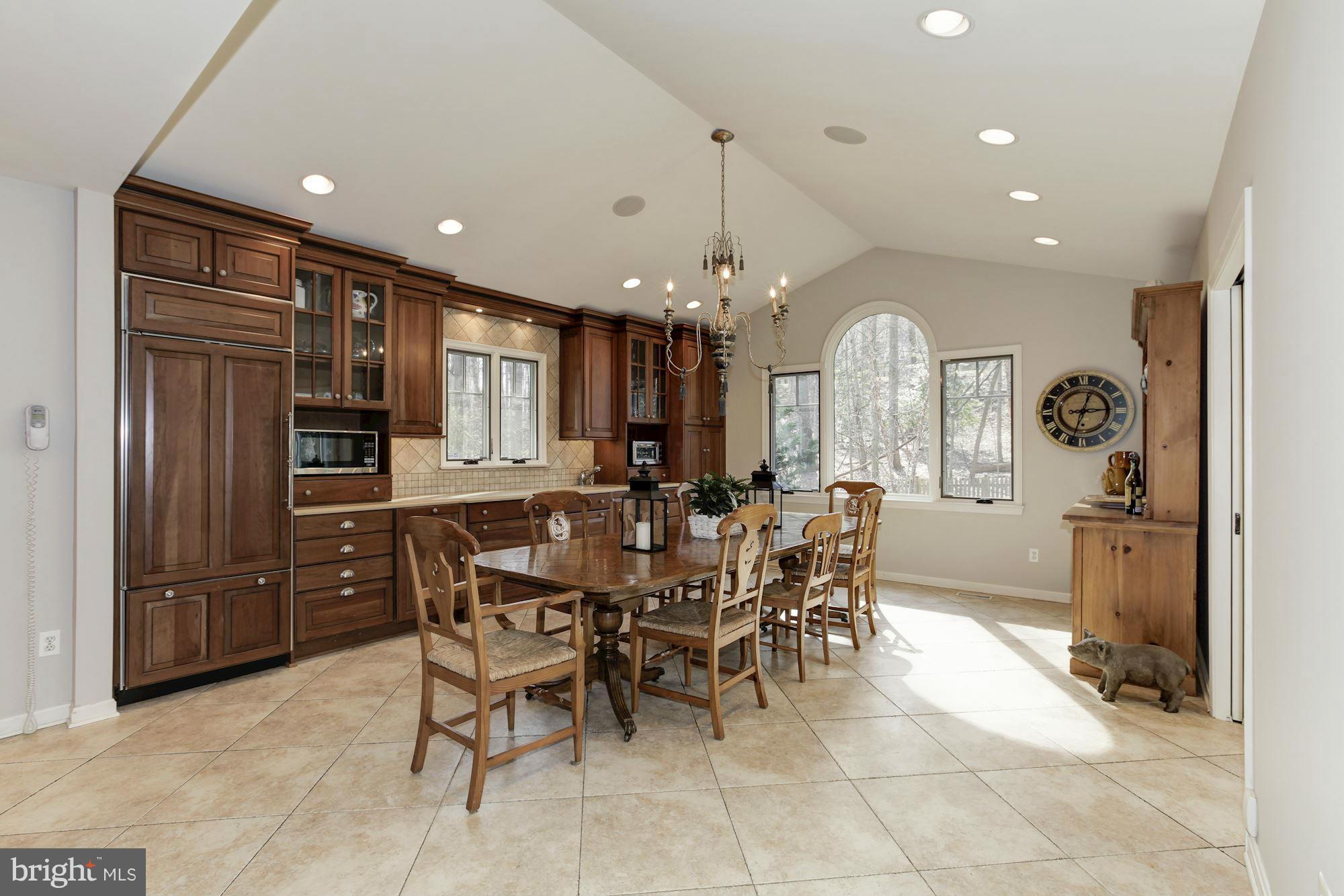 RIVER FALLS - Residential