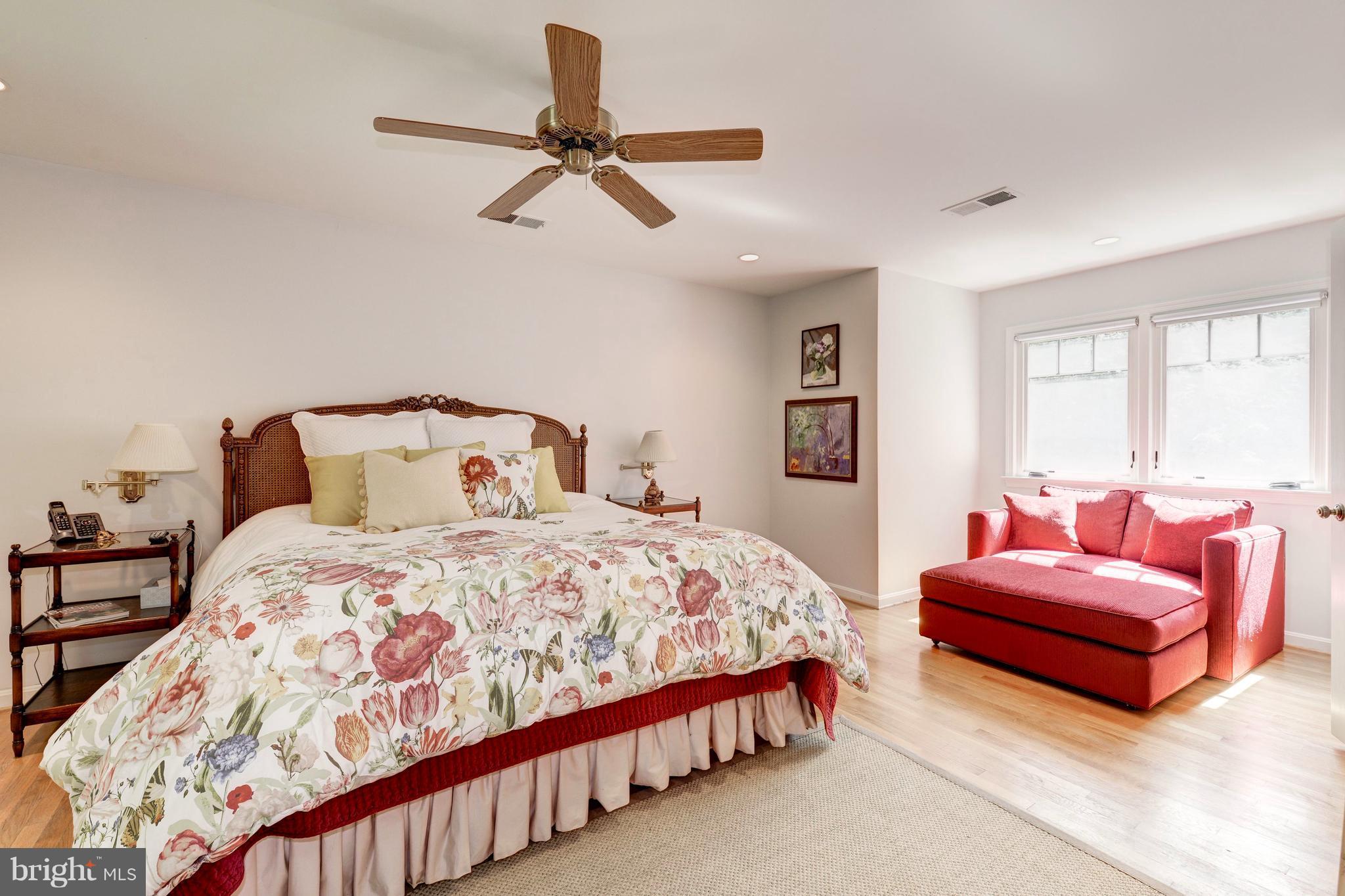 RIVER FALLS - Residential