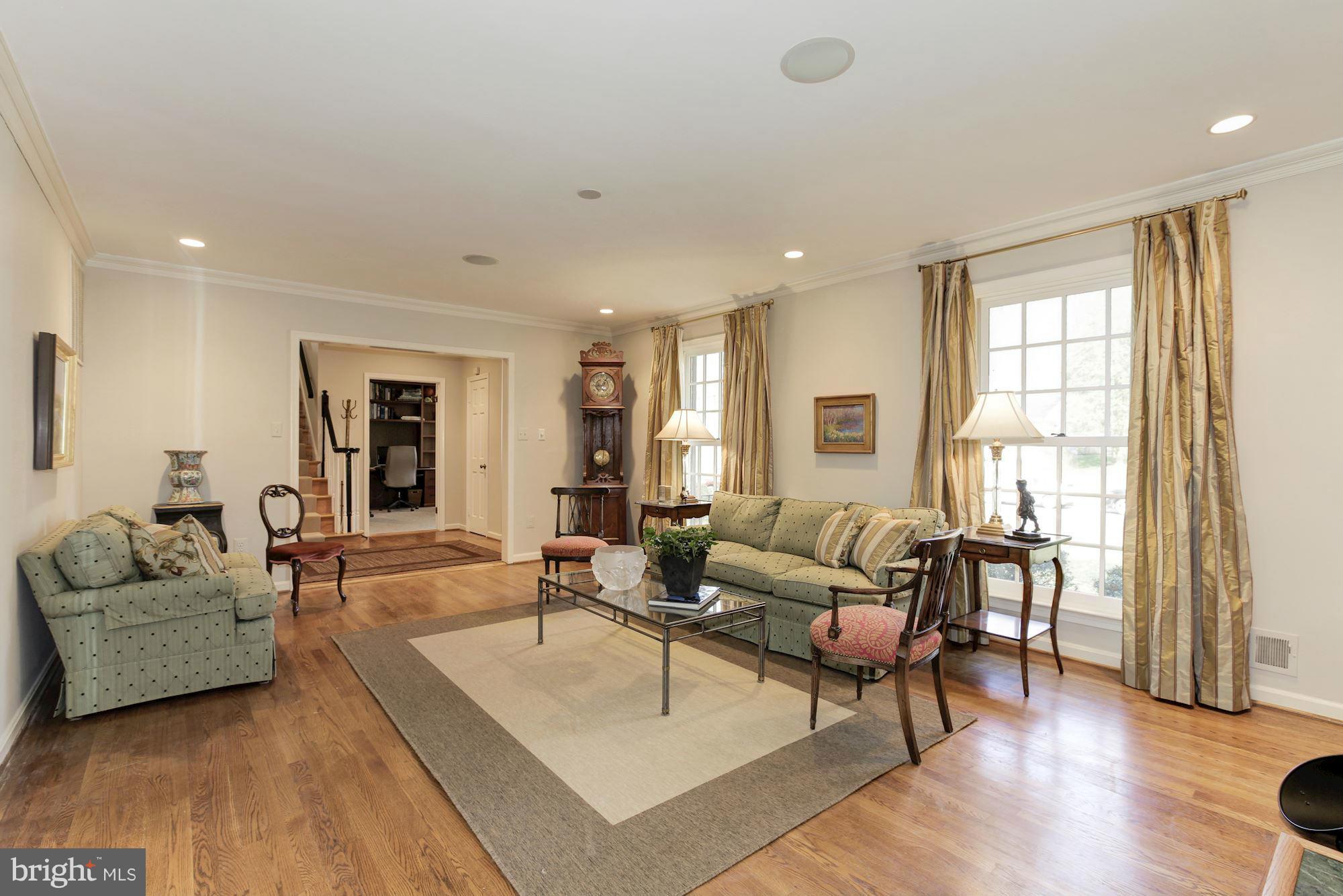 RIVER FALLS - Residential