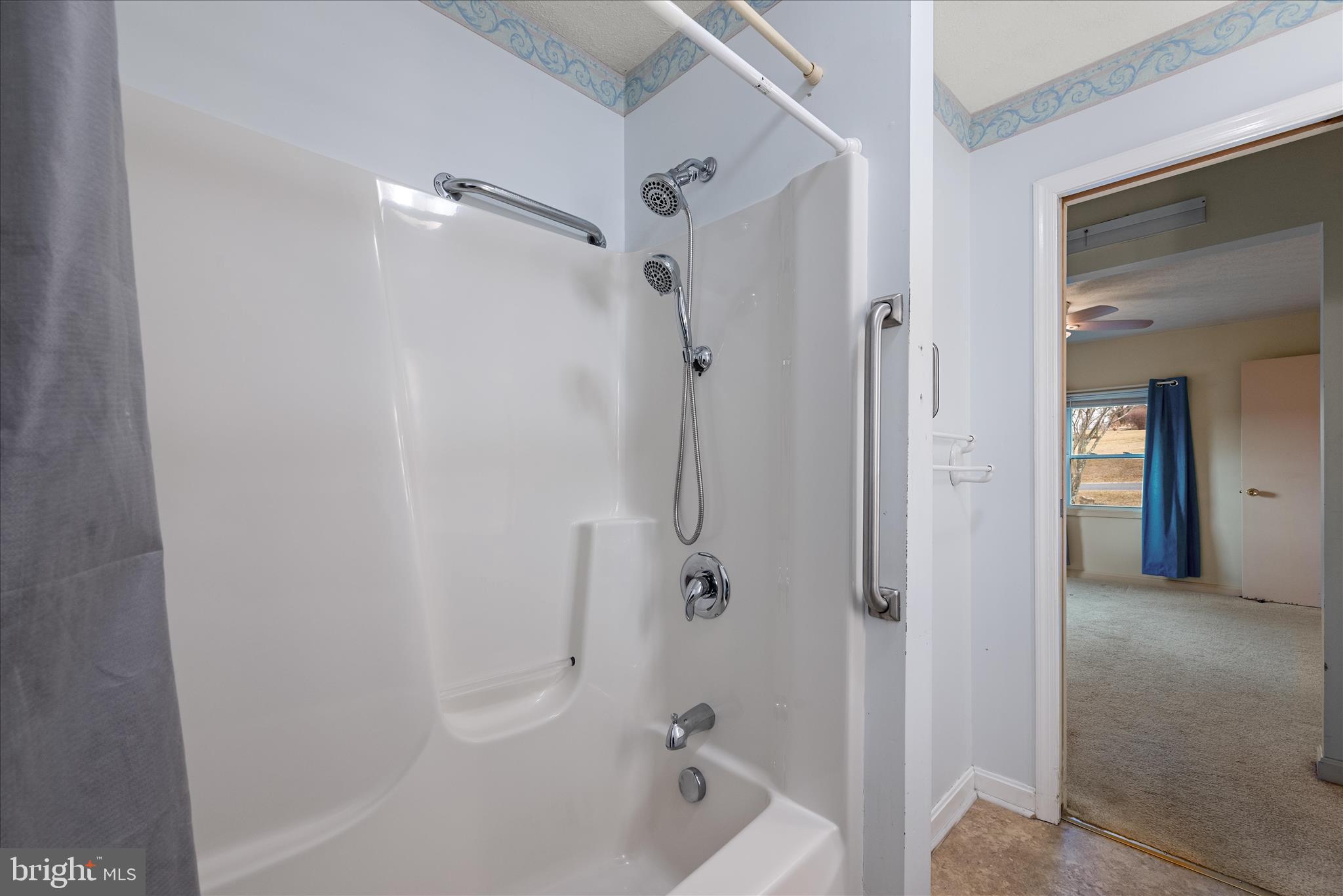 SUNRISE SUMMIT - Residential Income