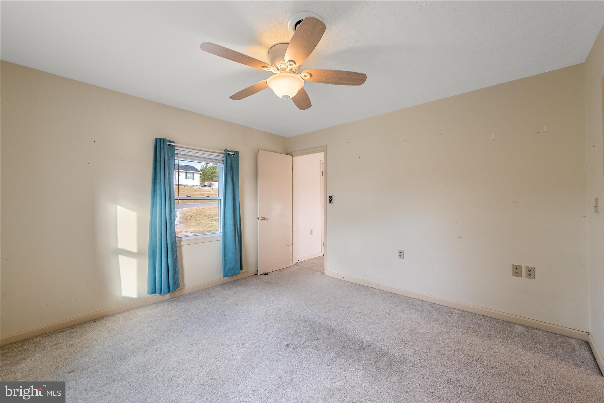 SUNRISE SUMMIT - Residential Income