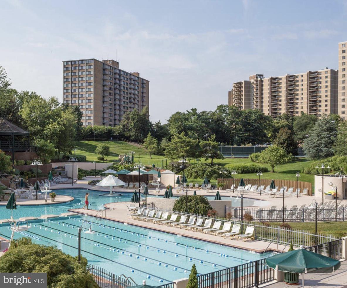 WATERGATE AT LANDMARK - Residential