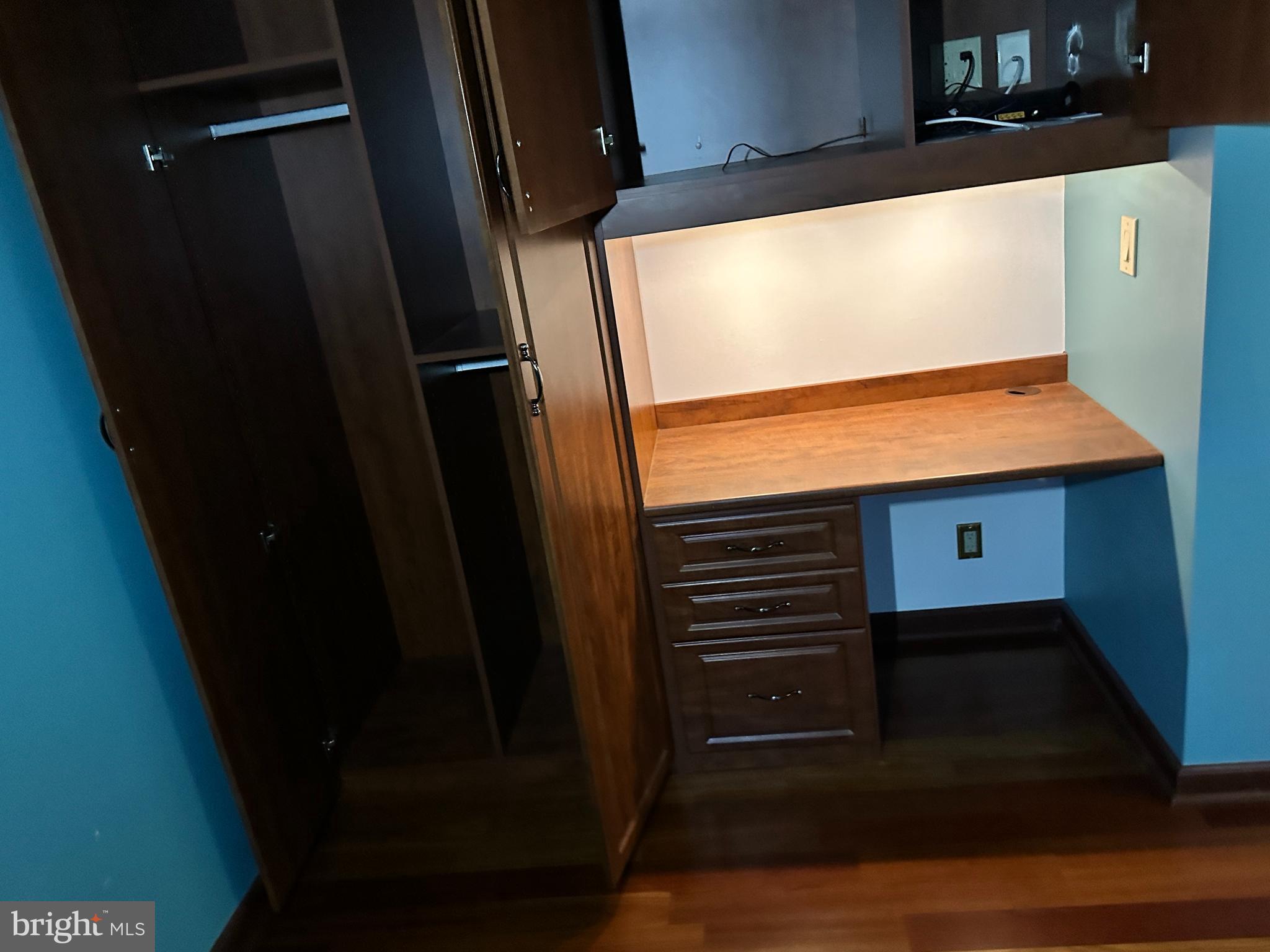 WATERGATE AT LANDMARK - Residential