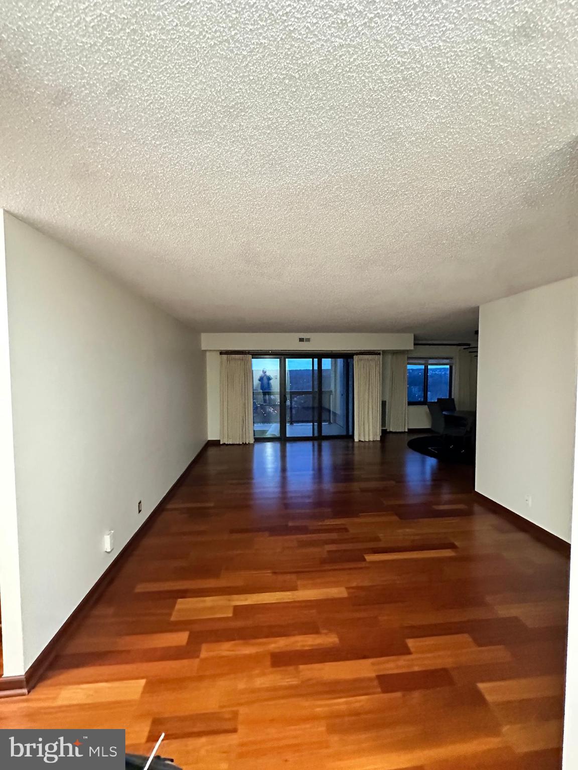 WATERGATE AT LANDMARK - Residential