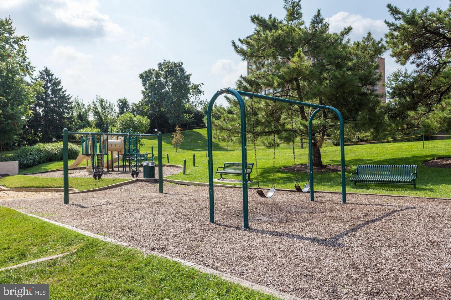 WATERGATE AT LANDMARK - Residential