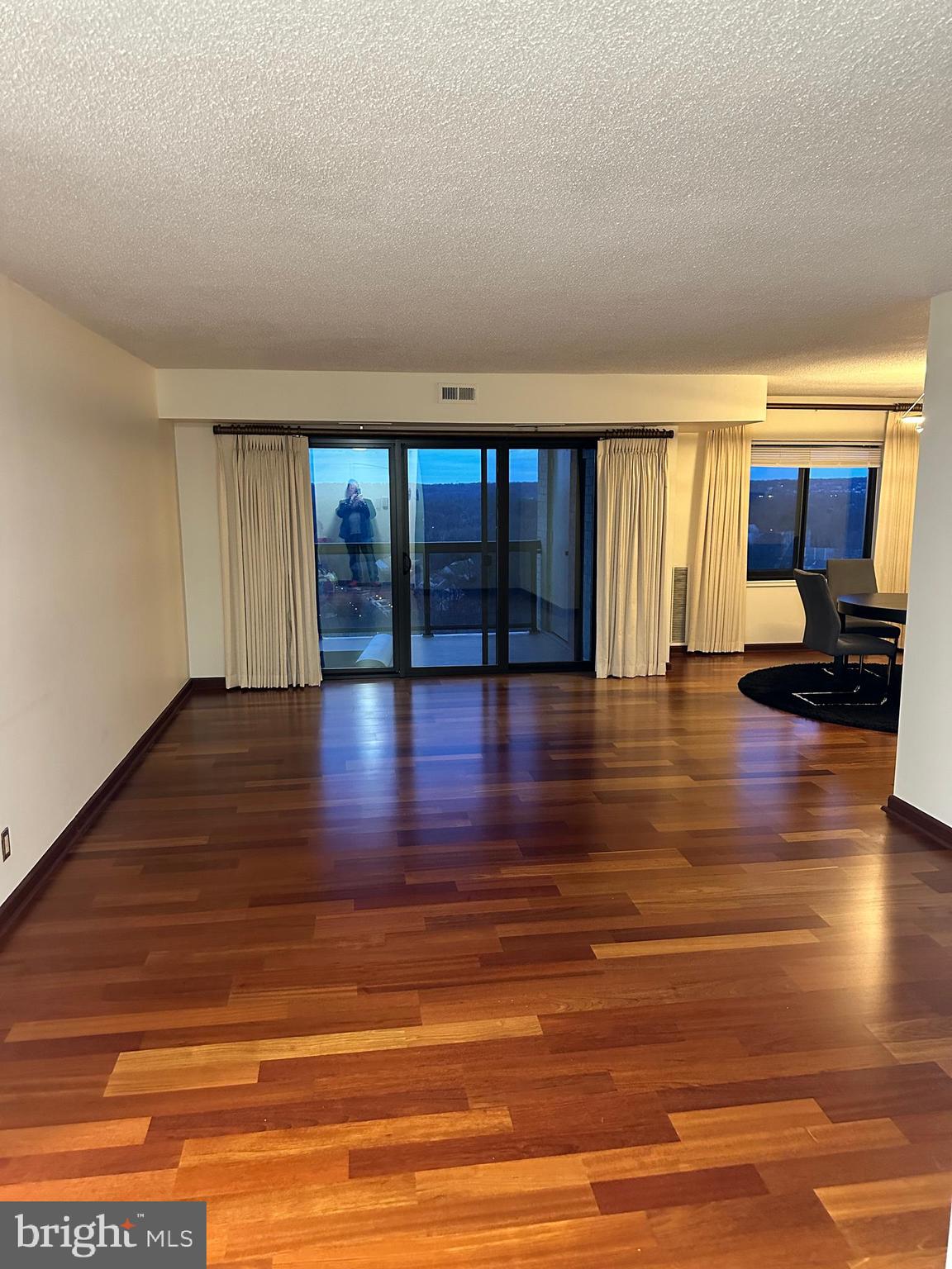 WATERGATE AT LANDMARK - Residential