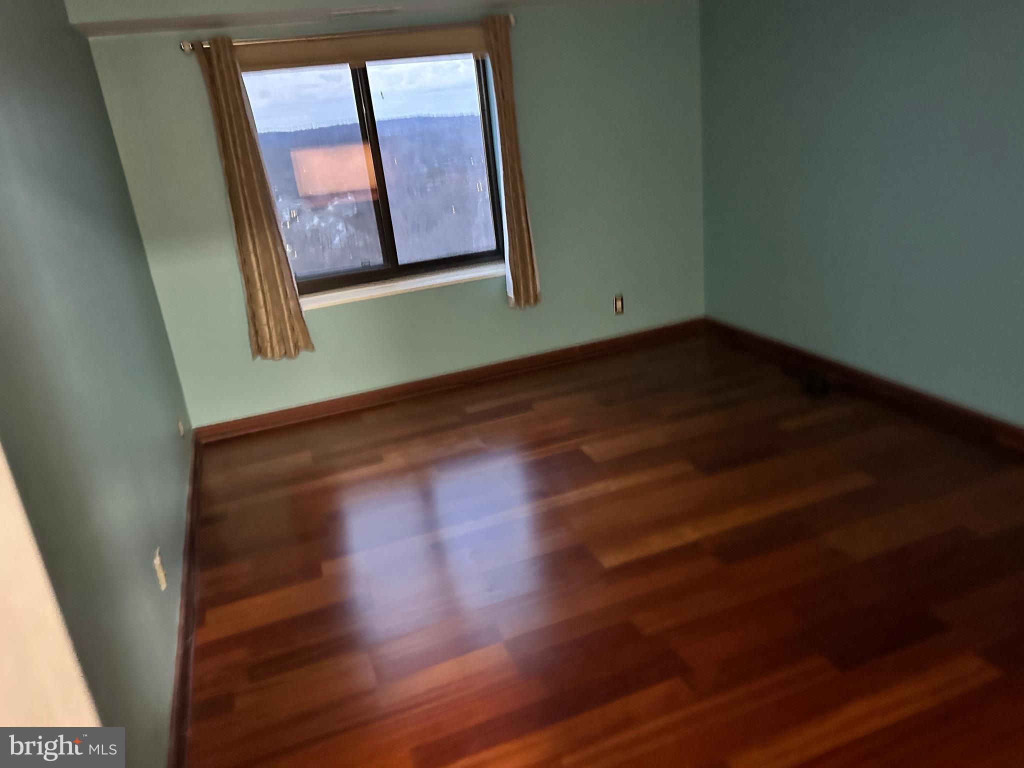 WATERGATE AT LANDMARK - Residential