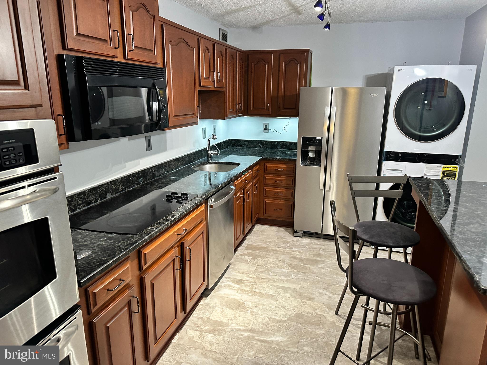 WATERGATE AT LANDMARK - Residential