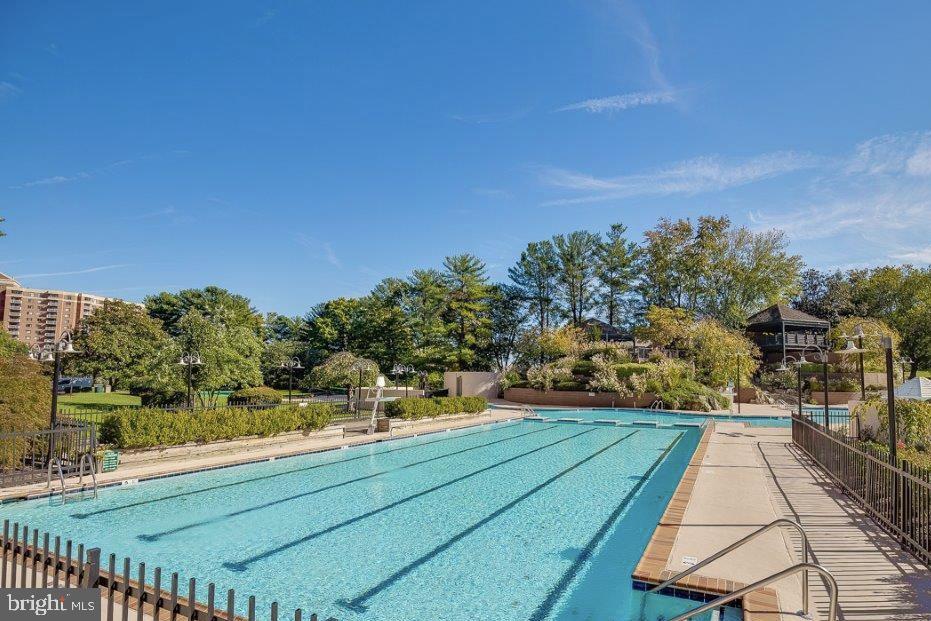 WATERGATE AT LANDMARK - Residential