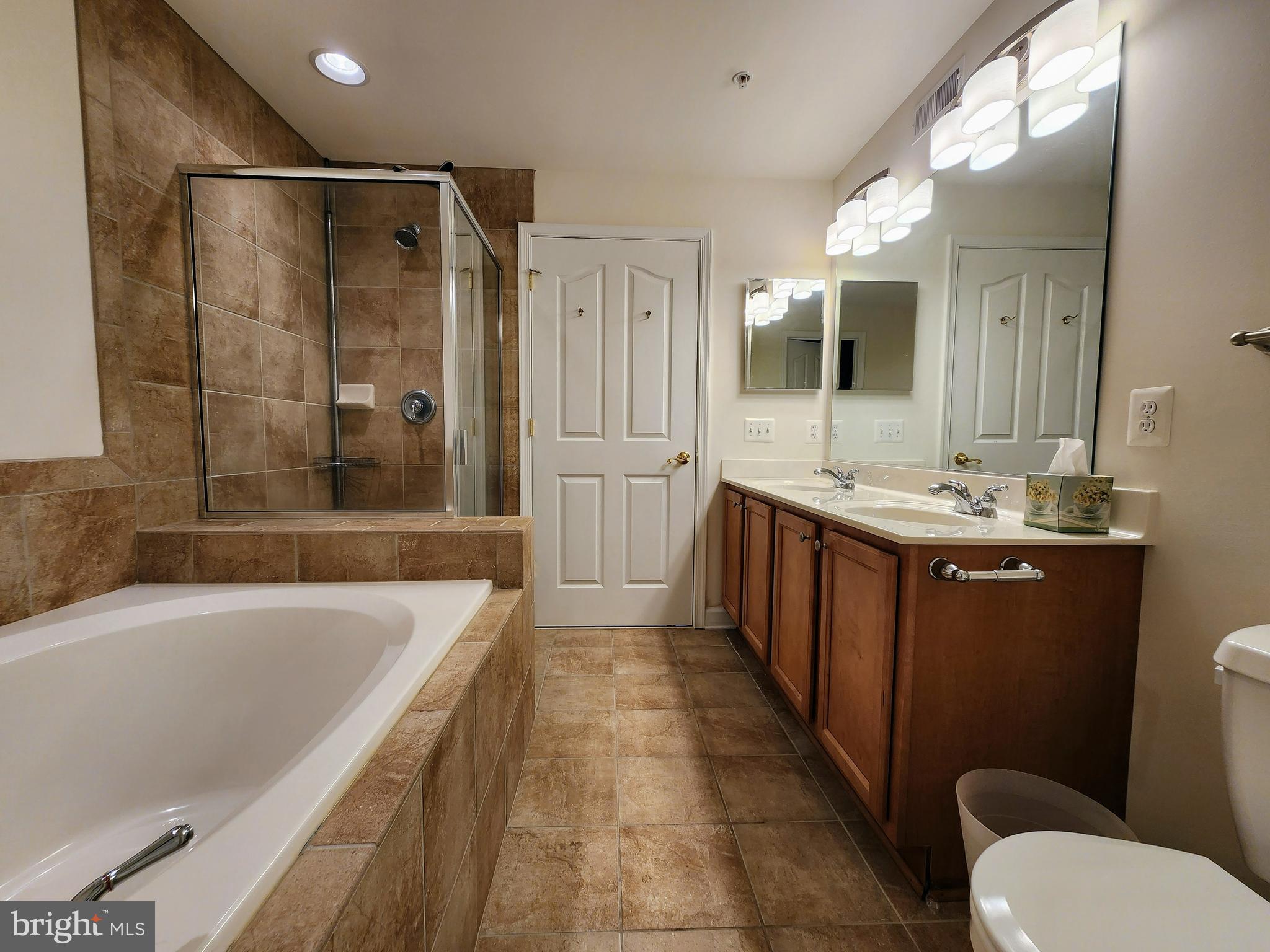 MCMULLENS WHARF - Residential